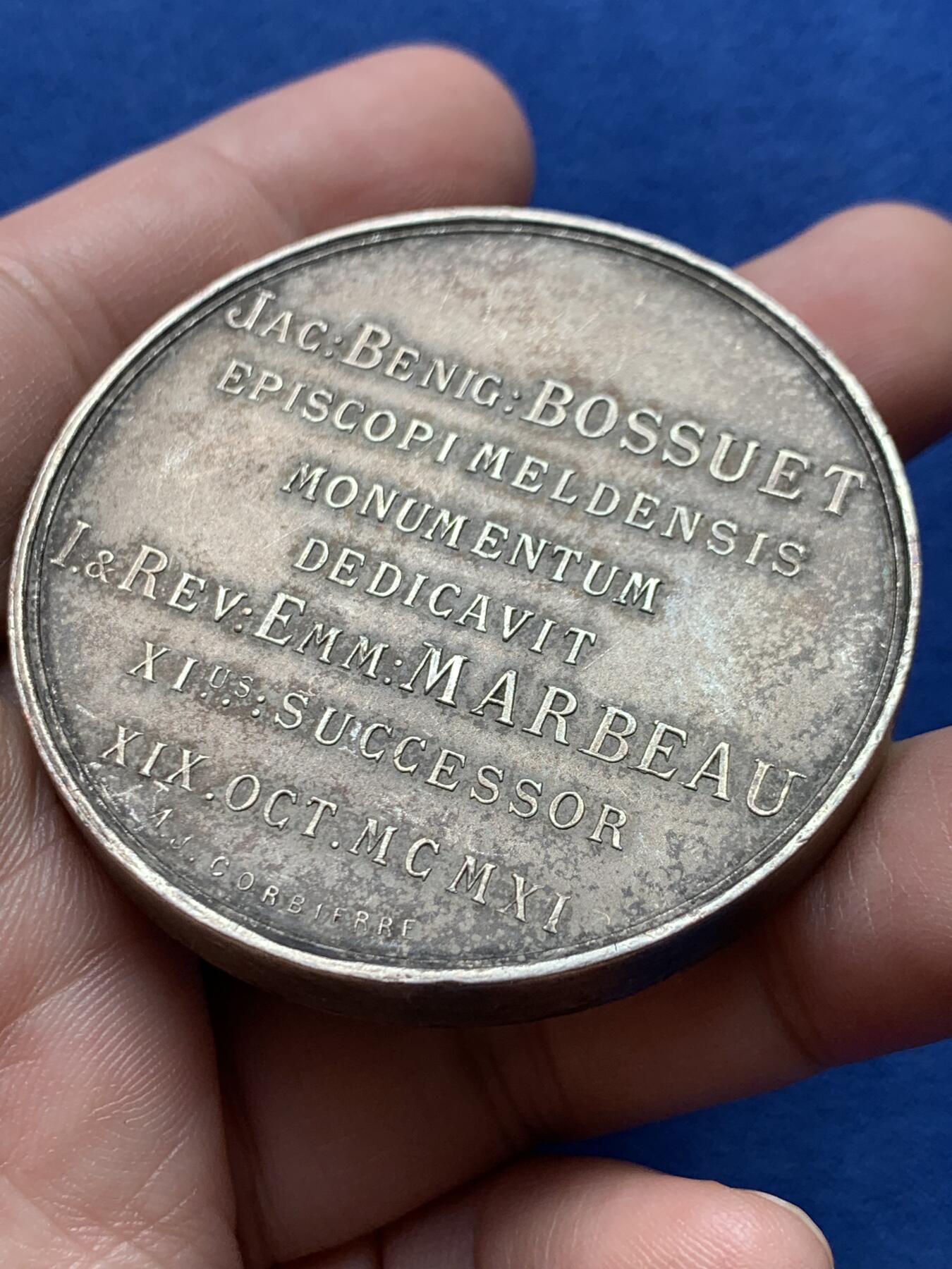 《竞宝斋》第434场 周日，周一2场连拍 （全场包邮） 莫城大主教雅克-贝尼涅·博须埃 镀银大铜章 手感一流 整体厚实 厚6mm 104.3克 直径52mm