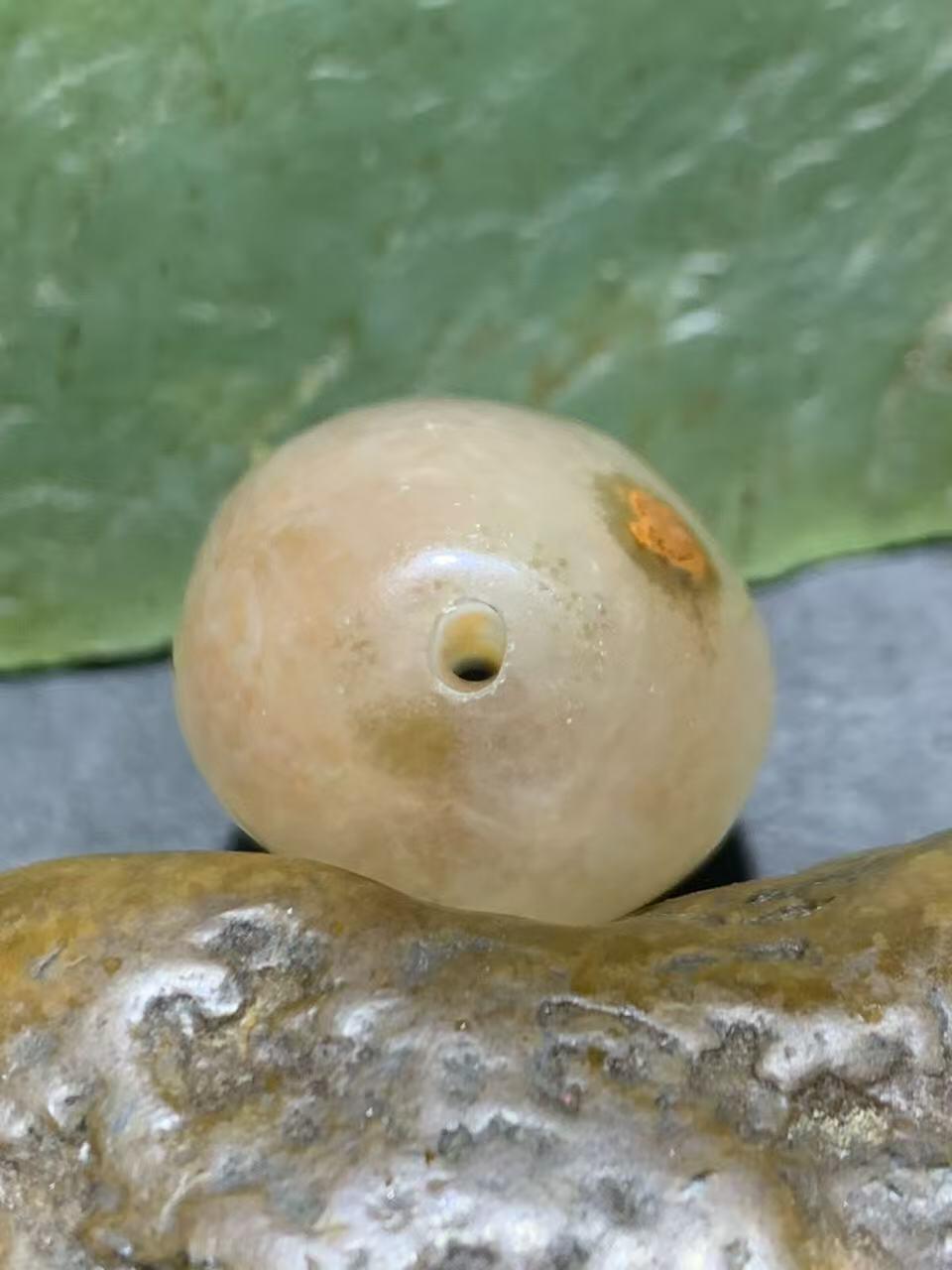 精美冰飘糖心料战国红玛瑙随形勒子一颗！