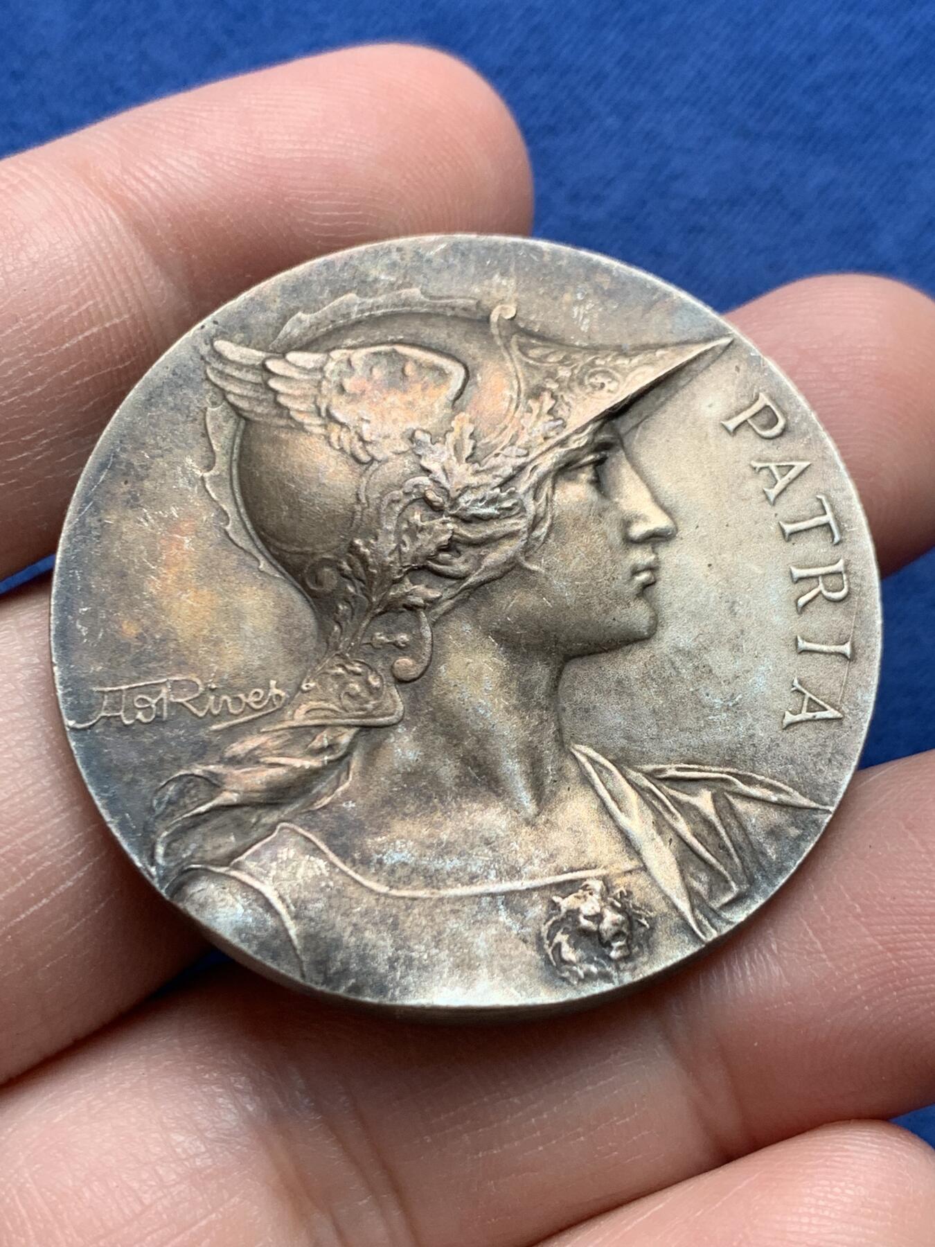 《竞宝斋》第434场 周日，周一2场连拍 （全场包邮） 法国军官联谊会镀银铜章 34.15克 39.9mm 丰饶角铜标