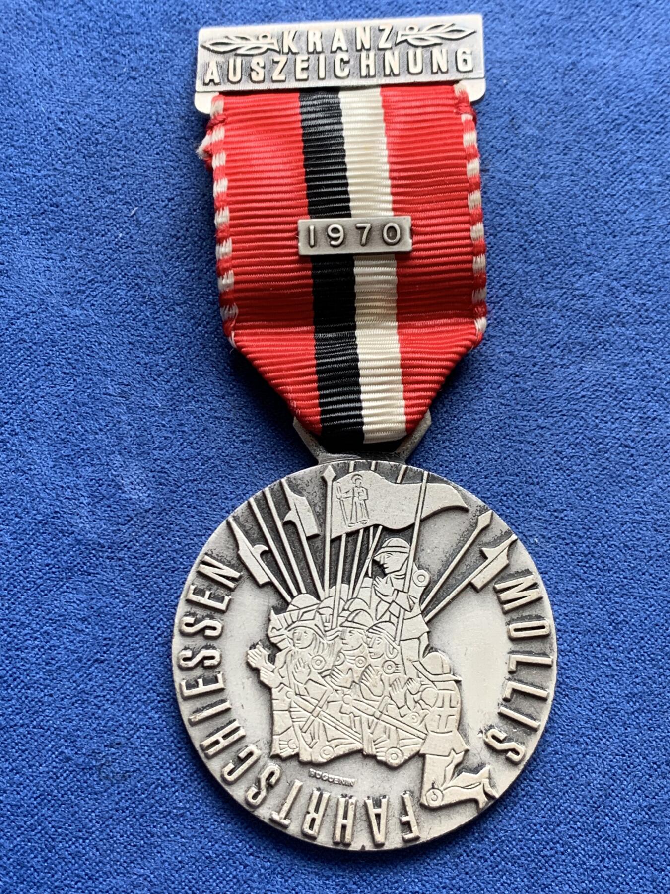 《竞宝斋》第434场 周日，周一2场连拍 （全场包邮） 瑞士 1970年 胡歌诺教派 奖章 总重约30.4克