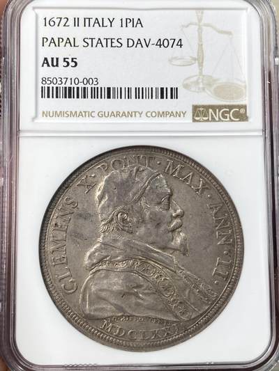 万国钱币拍卖第054期 - NGC AU55 1672年梵蒂冈教皇国克莱门特十世1皮阿斯特 罕见17世纪教皇国大银 双女神并肩而立 原味纸袋包浆状态极佳 NGC唯一冠军分