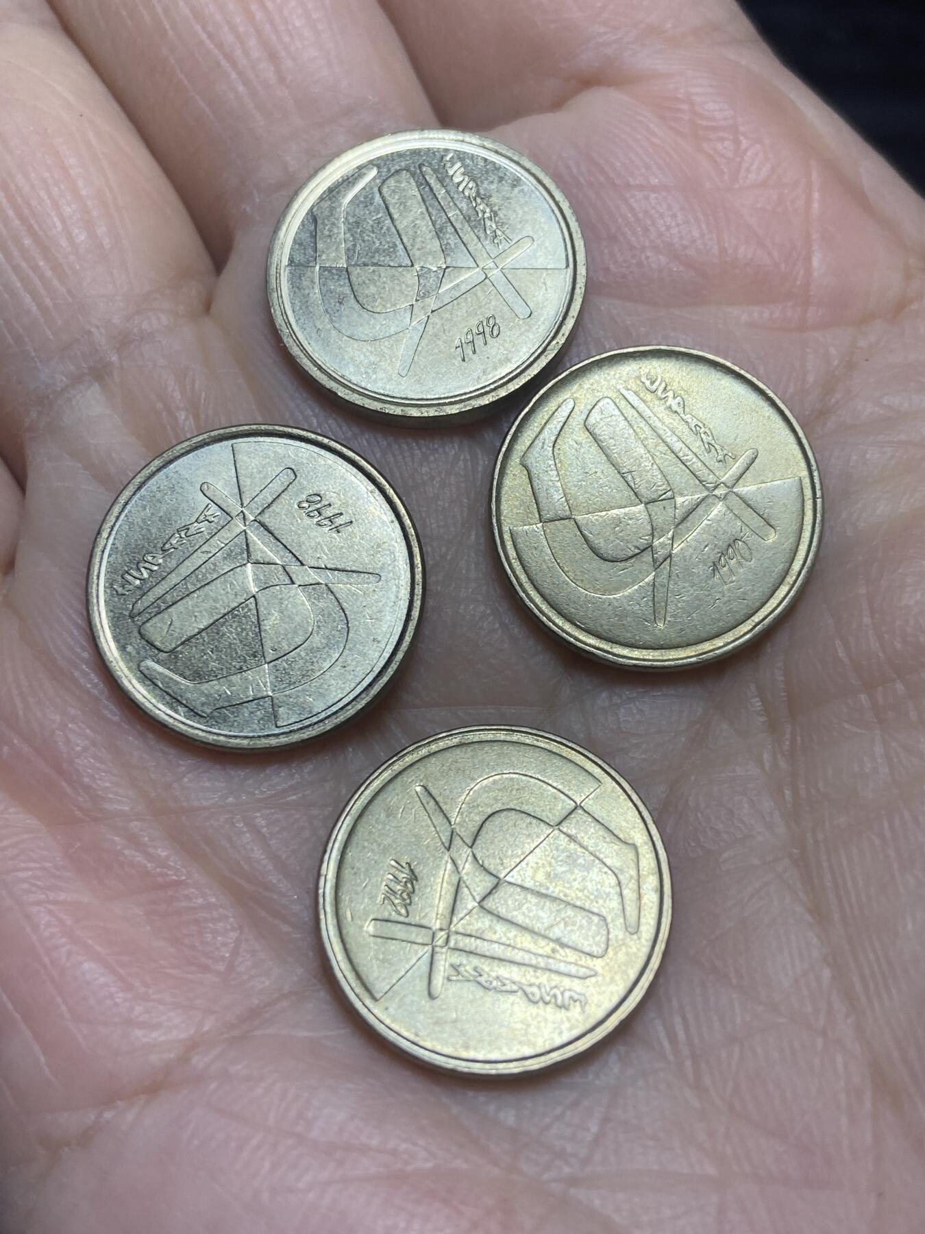 2025年第一百二十一场(总第一百四十七场）外国好品散币(免佣金) 西班牙🇪🇸5比塞塔4枚：1990年92年98年