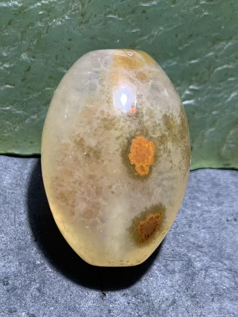 精美冰飘糖心料战国红玛瑙随形勒子一颗！