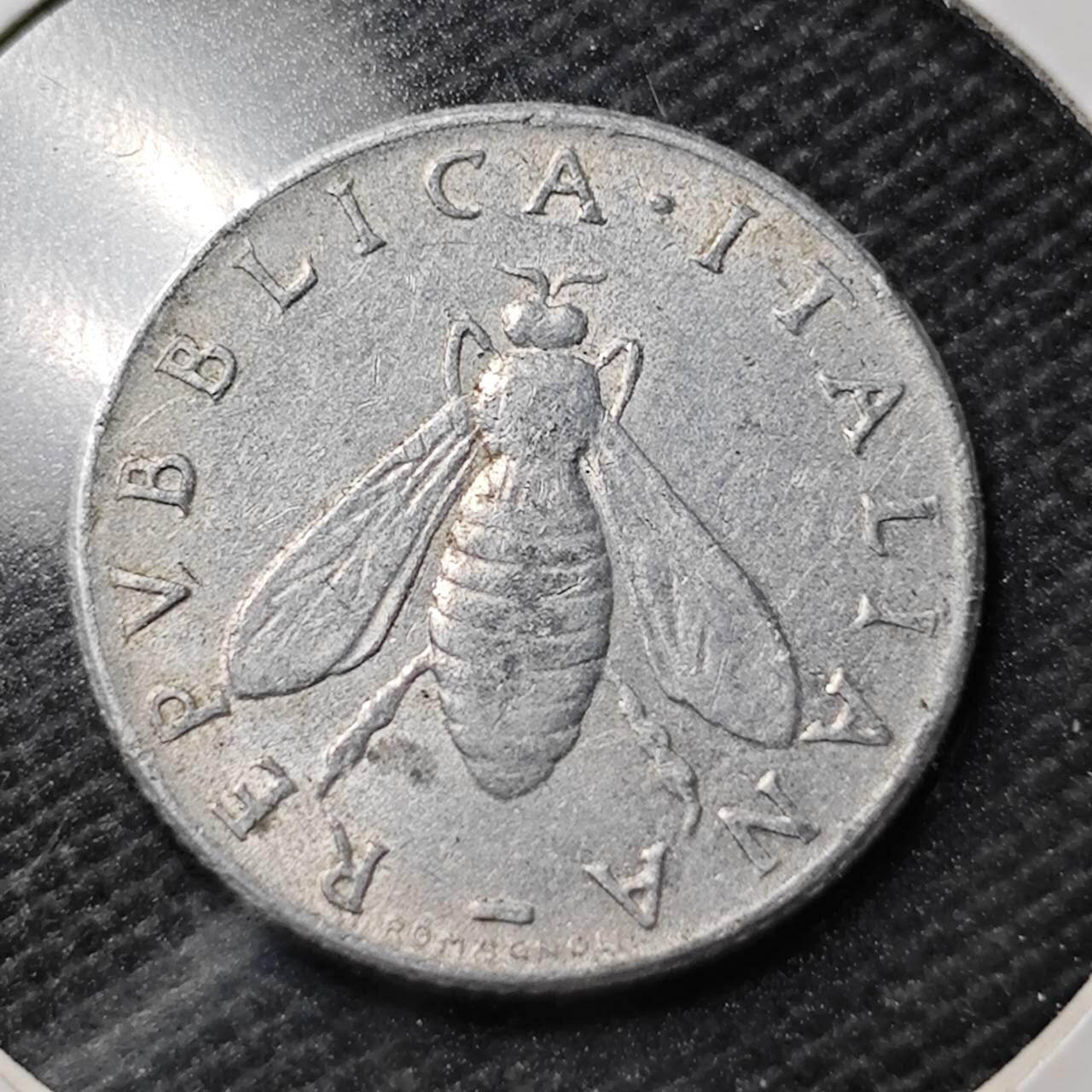 KK钱币收藏小铺  第363场  2月预留时间 周末发货  1954意大利2里拉