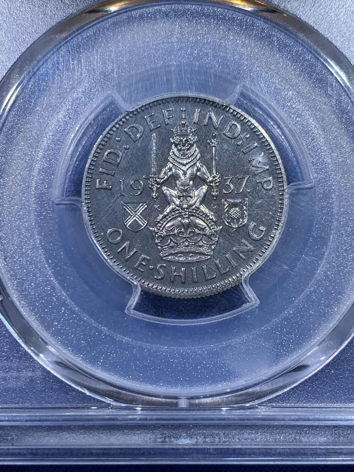 《竞宝斋》第434场 周日，周一2场连拍 （全场包邮） PCGS PR65英国1937年乔治六世精制镜面1先令英格兰坐狮，正反面黑白包浆非常好看，盒子支撑有点小磕