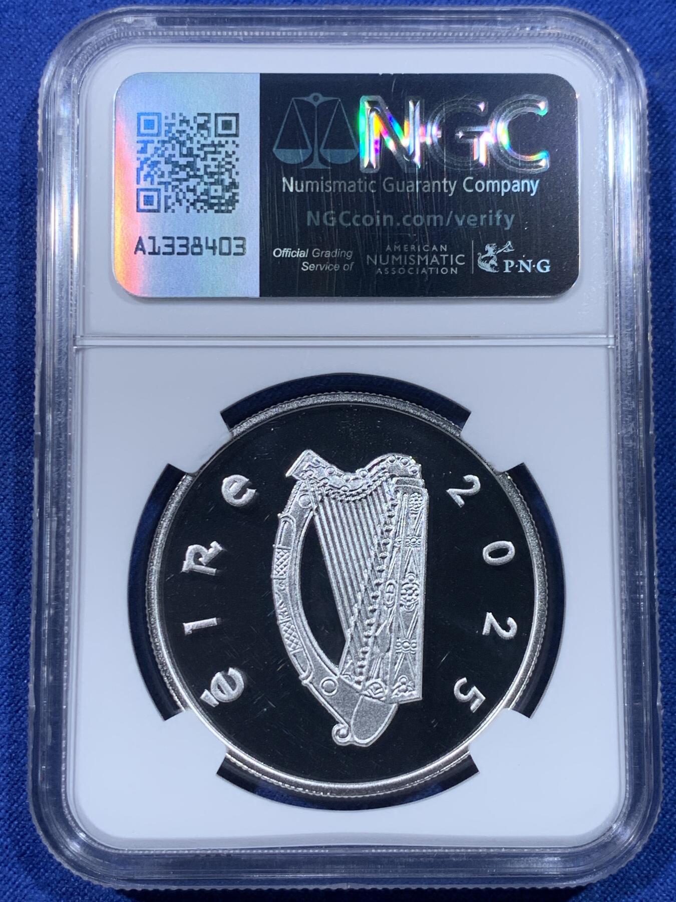 《竞宝斋》第434场 周日，周一2场连拍 （全场包邮） NGC PF68UC 爱尔兰2025年乔治.萧伯纳获得诺贝尔文学奖100周年15欧精制纪念银币（28.28克重，925银，币径38.61MM，发行量3千枚，盒证齐全）