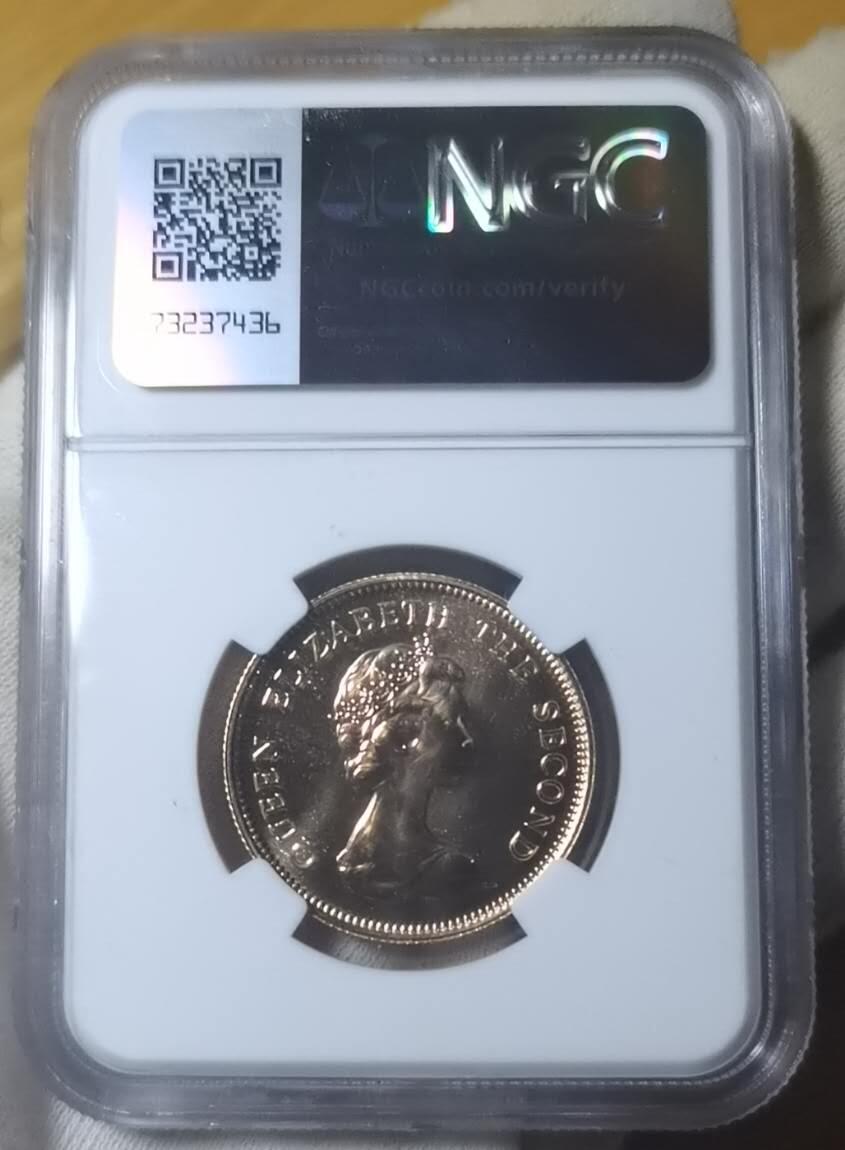 EDQ1122拍场 女王访港金币