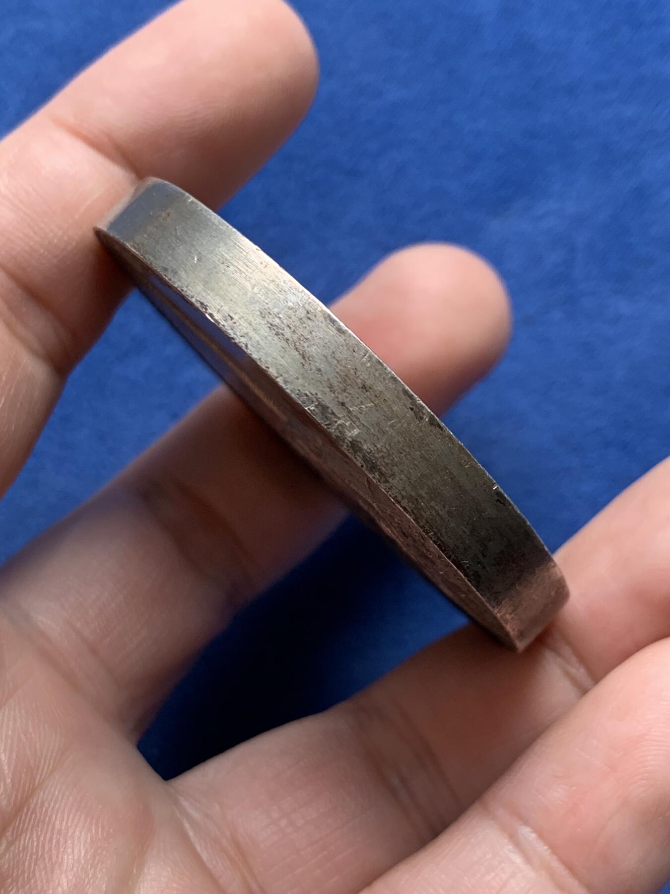 《竞宝斋》第434场 周日，周一2场连拍 （全场包邮） 莫城大主教雅克-贝尼涅·博须埃 镀银大铜章 手感一流 整体厚实 厚6mm 104.3克 直径52mm