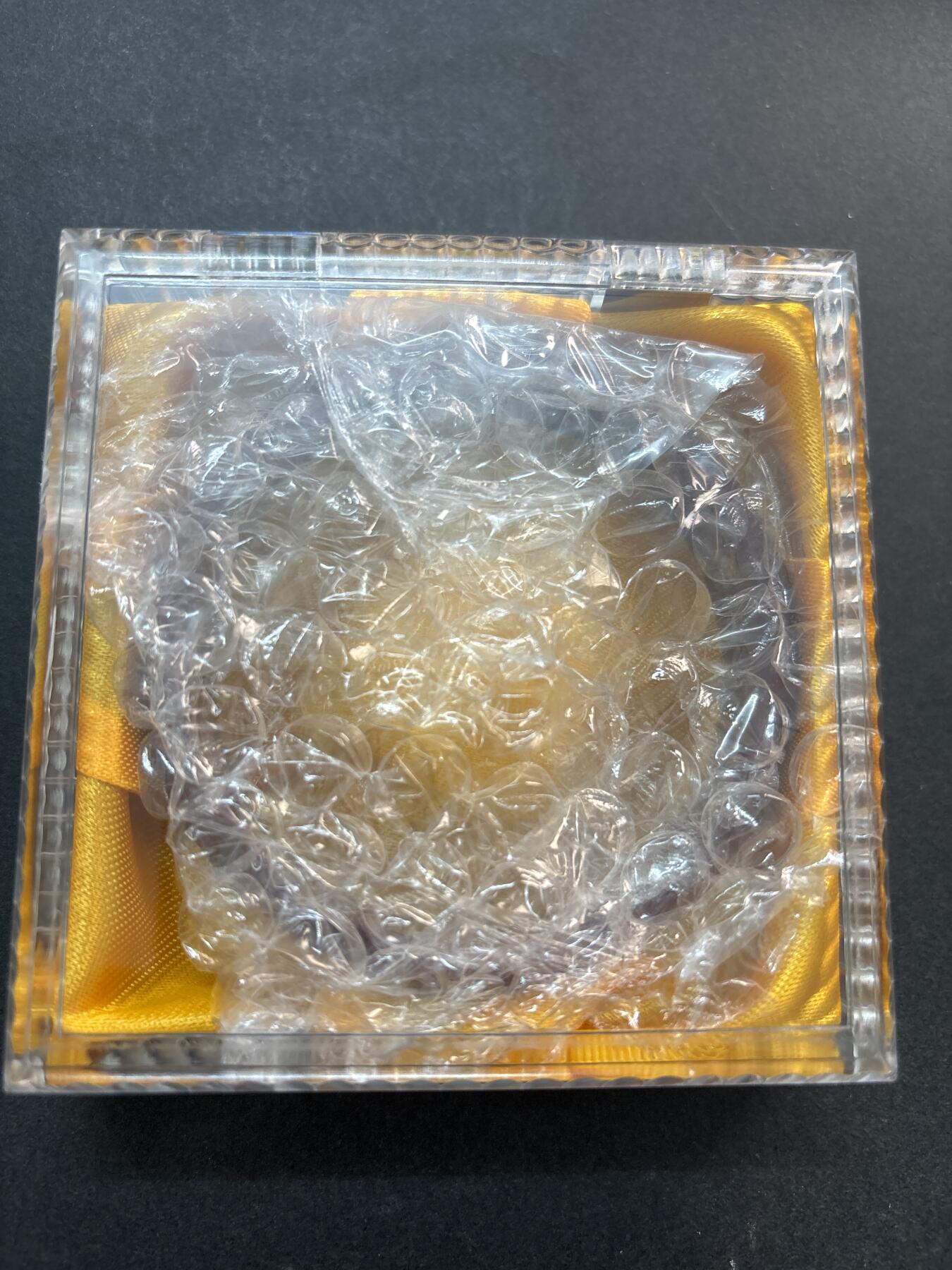 文馨钱币收藏第 278 场，银元，纸币，铜章场 长期接收代拍品 玉镯带盒子一个，什么货不懂