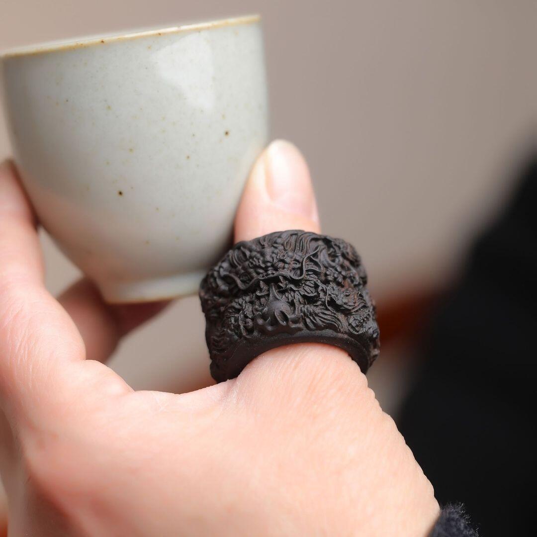 听雨轩（16）木雕 沉香木九龙扳指