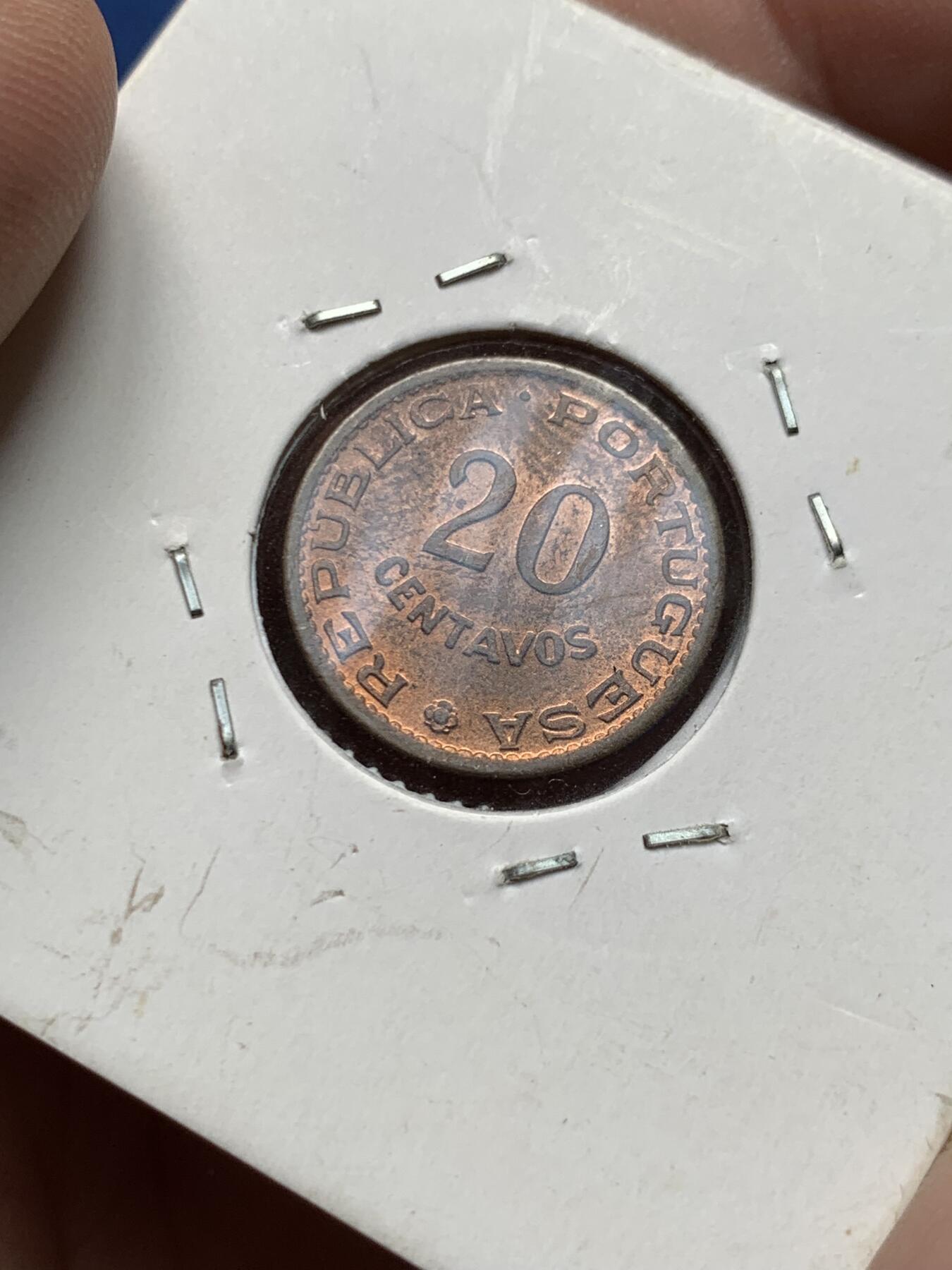 《竞宝斋》第434场 周日，周一2场连拍 （全场包邮） 葡属圣多美和普林西比1962年20分铜币 少见品种，原光好品，光度不错，单一发行年份，发行量仅25万枚，书价16美金。