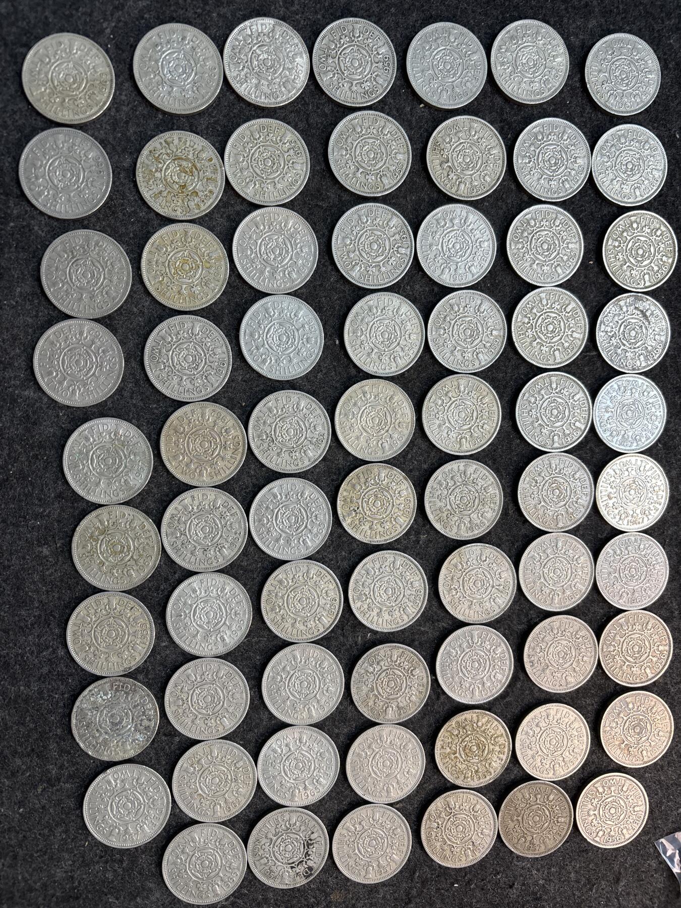 文馨钱币收藏第 278 场，银元，纸币，铜章场 长期接收代拍品 英国女王时期 2 先令 79 枚