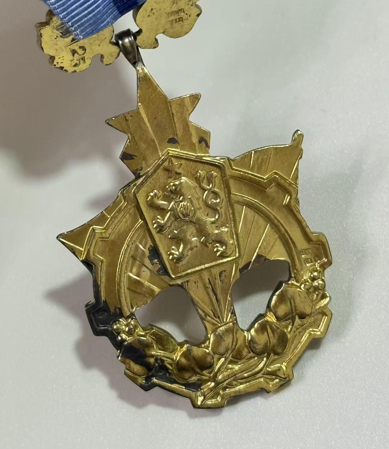 韵星假日精品2025秋季军品类拍卖会-- Rimey Holidays Boutique 2025 Autumn Militaria Sale 捷克斯洛伐克劳动红旗勋章 银镀金 13125号