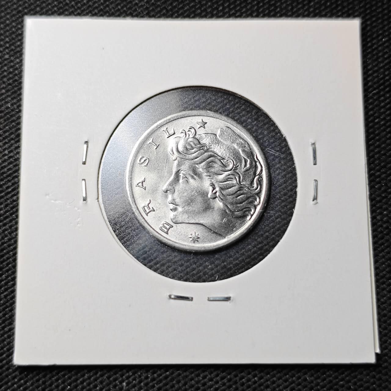 KK钱币收藏小铺  第363场  2月预留时间 周末发货  1975巴西5分纪念币 好品