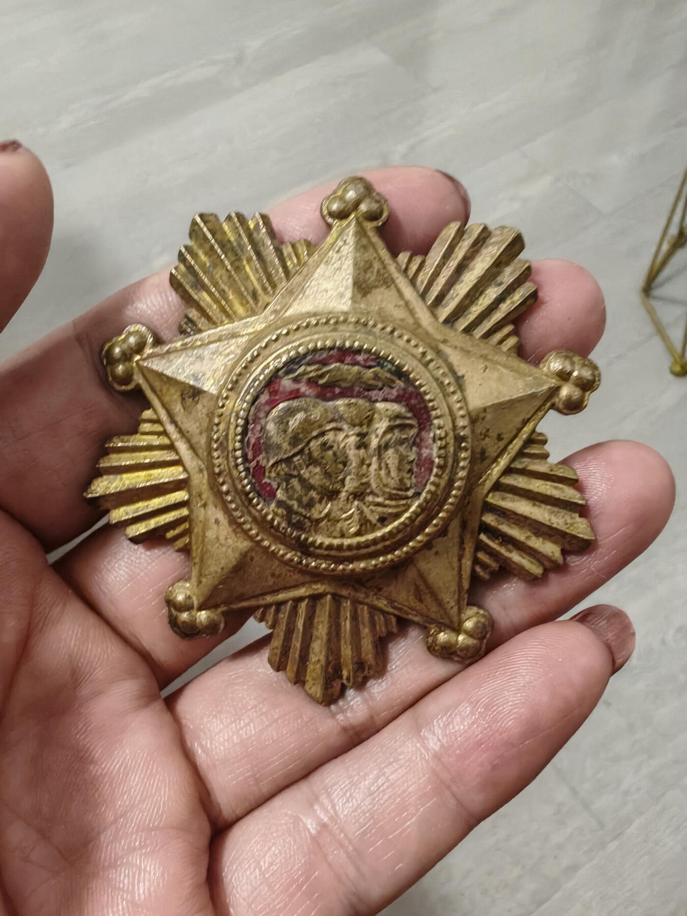 朝鲜章一级服务章