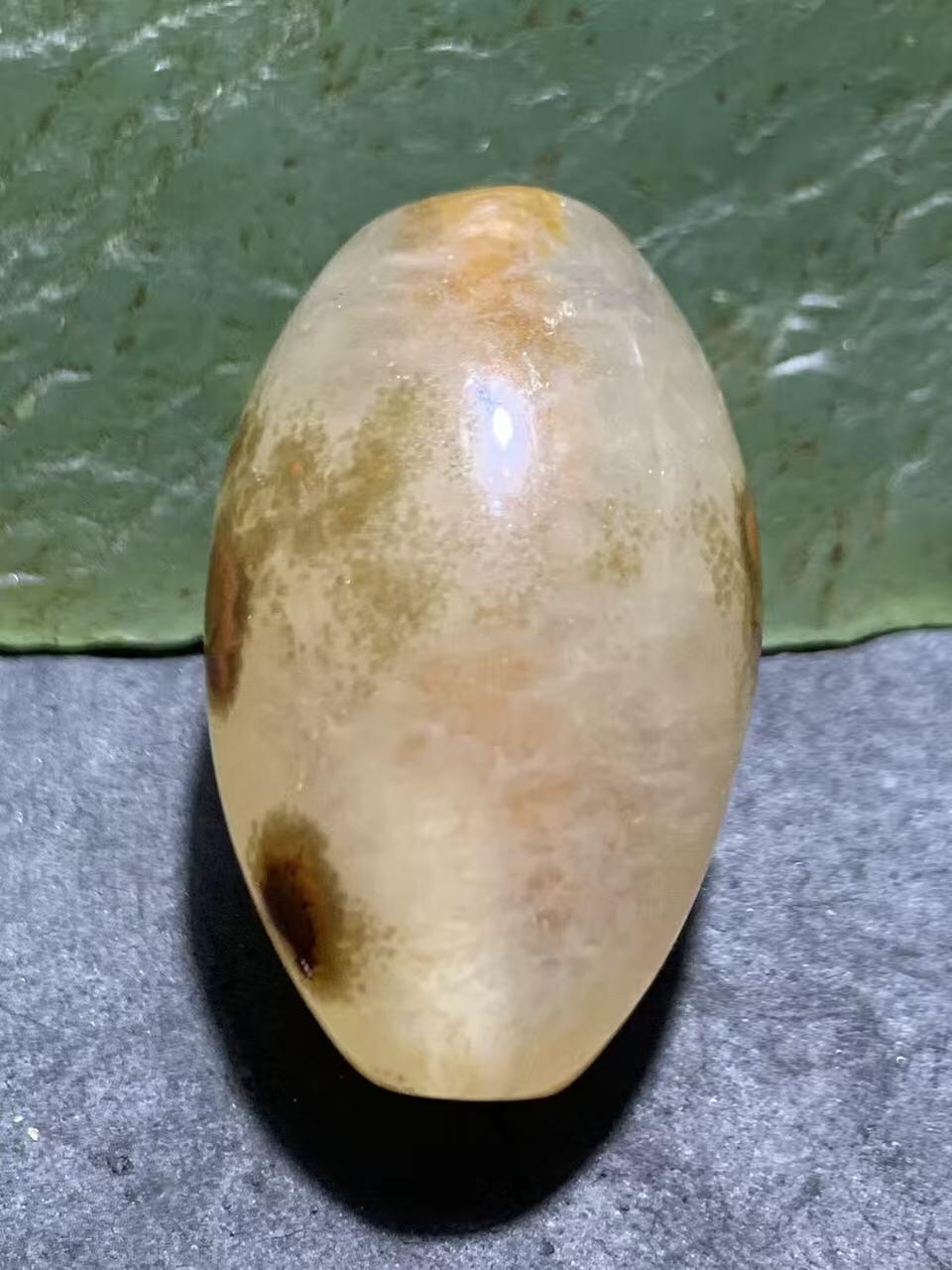 精美冰飘糖心料战国红玛瑙随形勒子一颗！