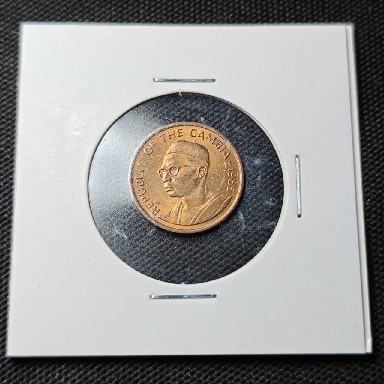 KK钱币收藏小铺  第363场  2月预留时间 周末发货  1985冈比亚1分 花生铜币 好品