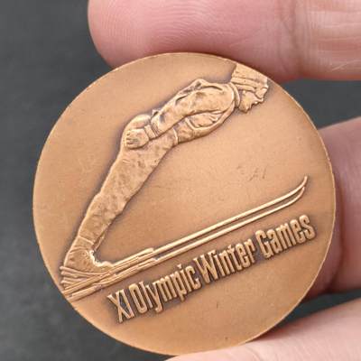 猩哥外币小铺➨【第200场】 - 纪念章一个