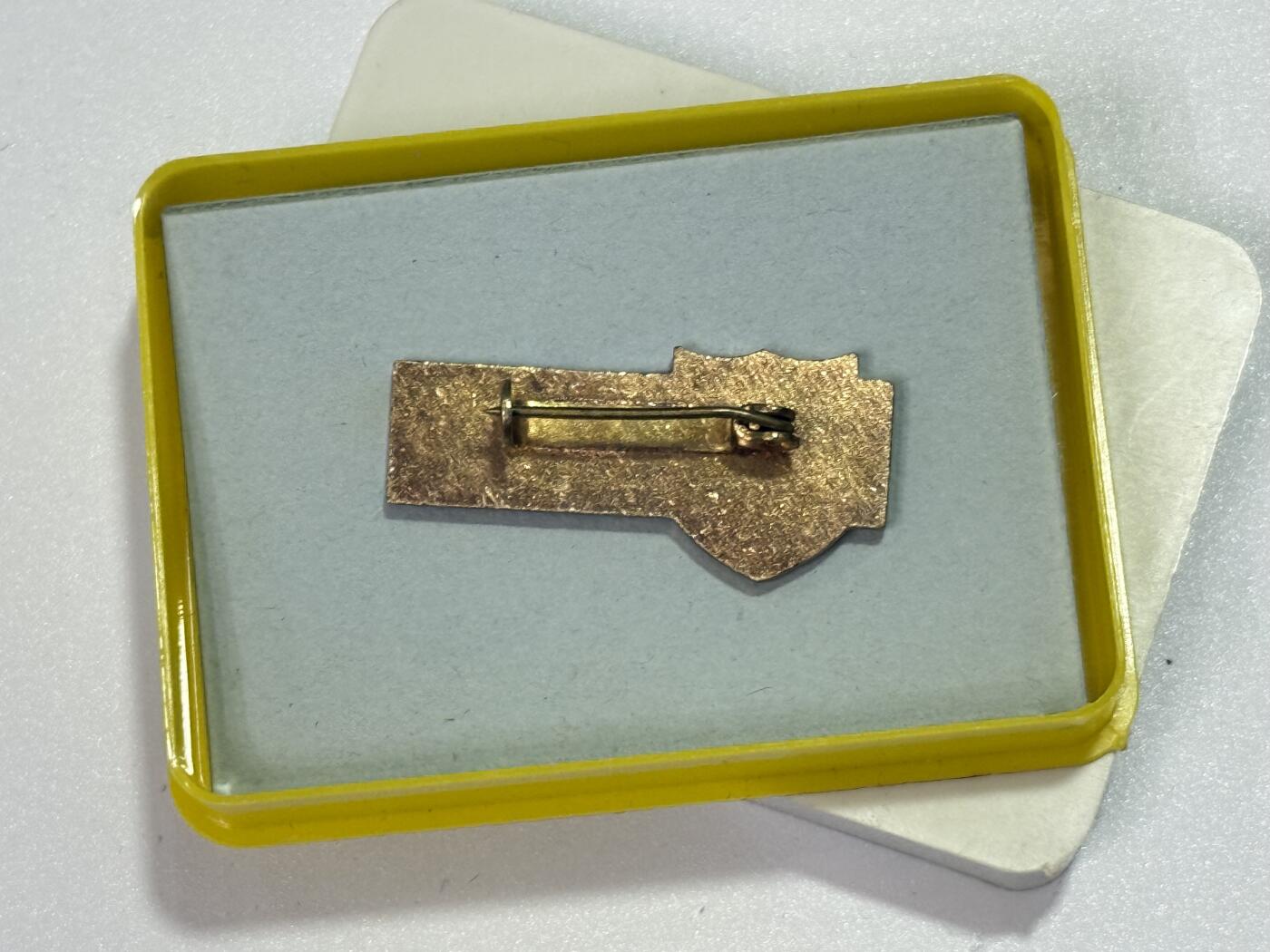 韵星假日精品2025秋季军品类拍卖会-- Rimey Holidays Boutique 2025 Autumn Militaria Sale 民主德国爱国功绩奖章带盒 珐琅质