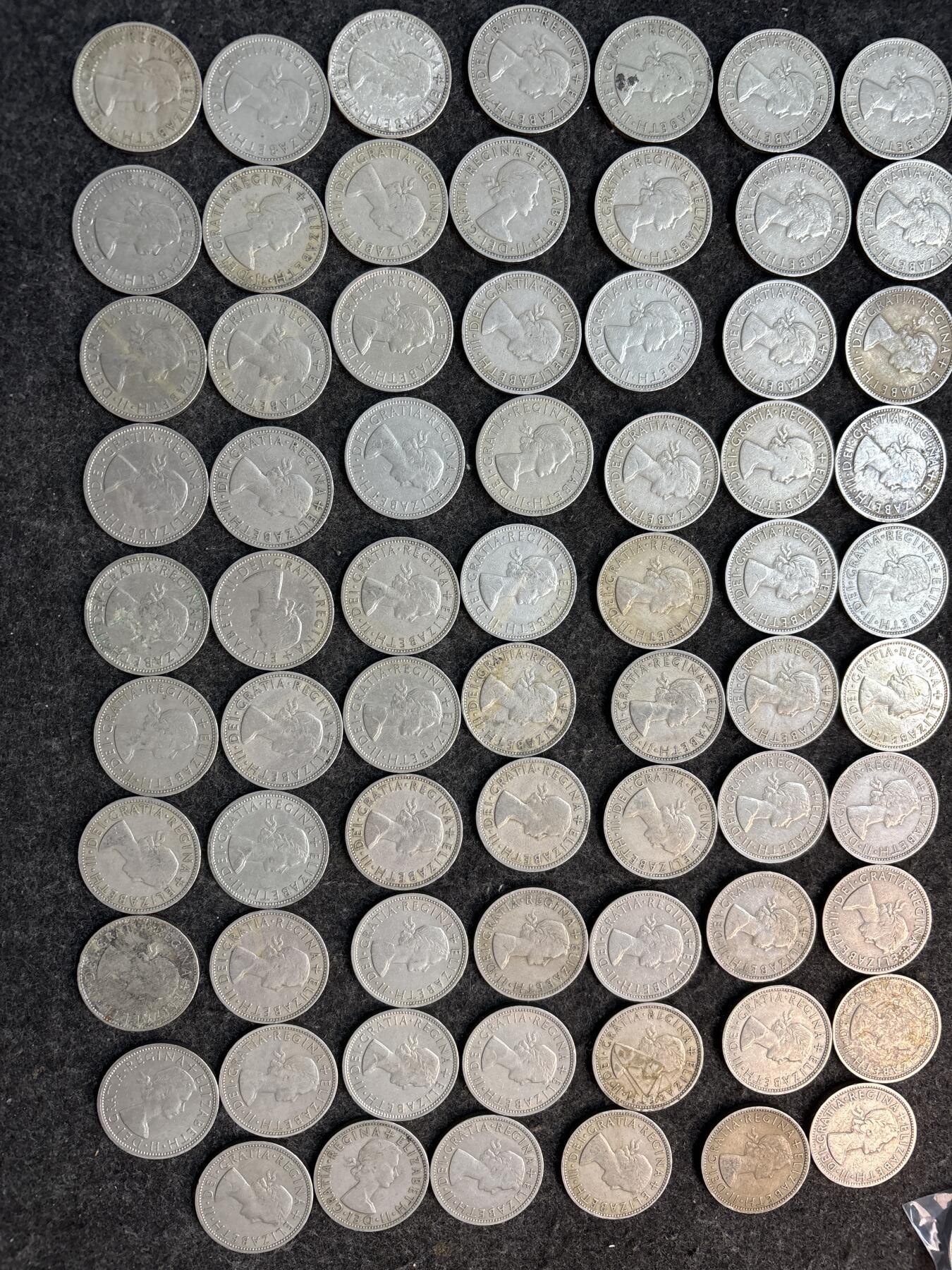 文馨钱币收藏第 278 场，银元，纸币，铜章场 长期接收代拍品 英国女王时期 2 先令 79 枚