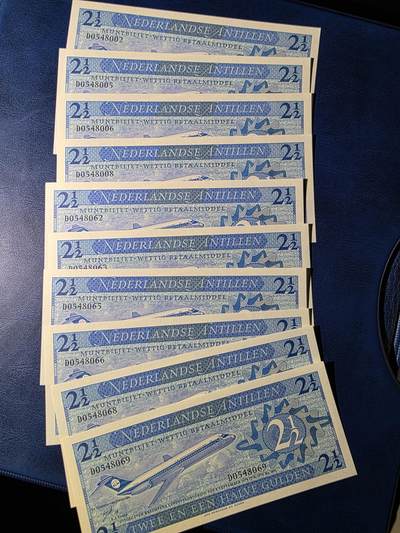 叁拾收藏第33期 - 荷属安德列斯1970年2.5盾十张（波音客机）  UNC