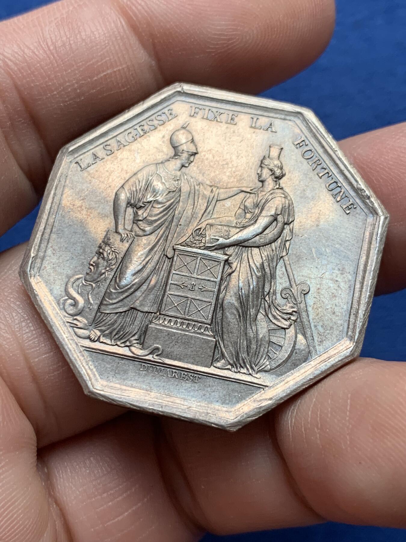 《竞宝斋》第434场 周日，周一2场连拍 （全场包邮） 早期法兰西银行八角银代币 手指银标 24.5克 36.1mm