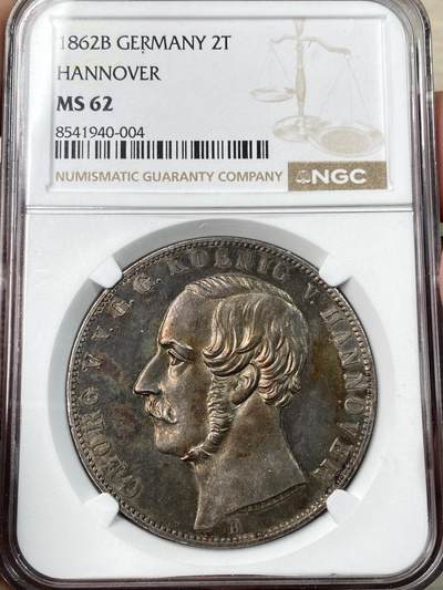 万国钱币拍卖第054期 - NGC MS62 1862年德国汉诺威乔治五世狮马盾徽流通2泰勒 打制深峻 欧陆原味红酒酱彩 