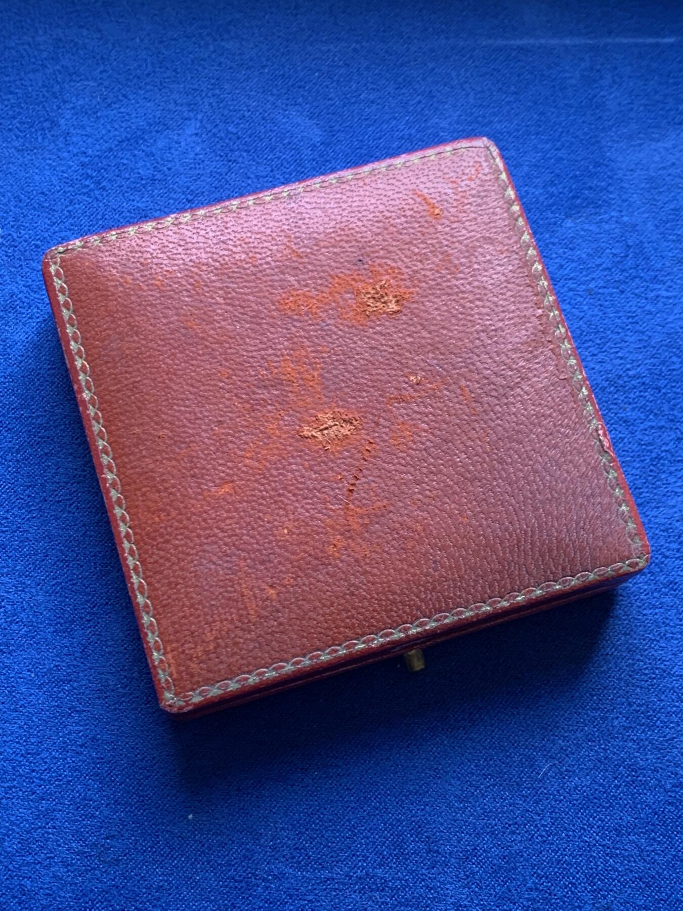 《竞宝斋》第434场 周日，周一2场连拍 （全场包邮） 法国射击比赛镀金银章 陆军部长颁发 65.95克 50mm 丰饶角2银标 带盒