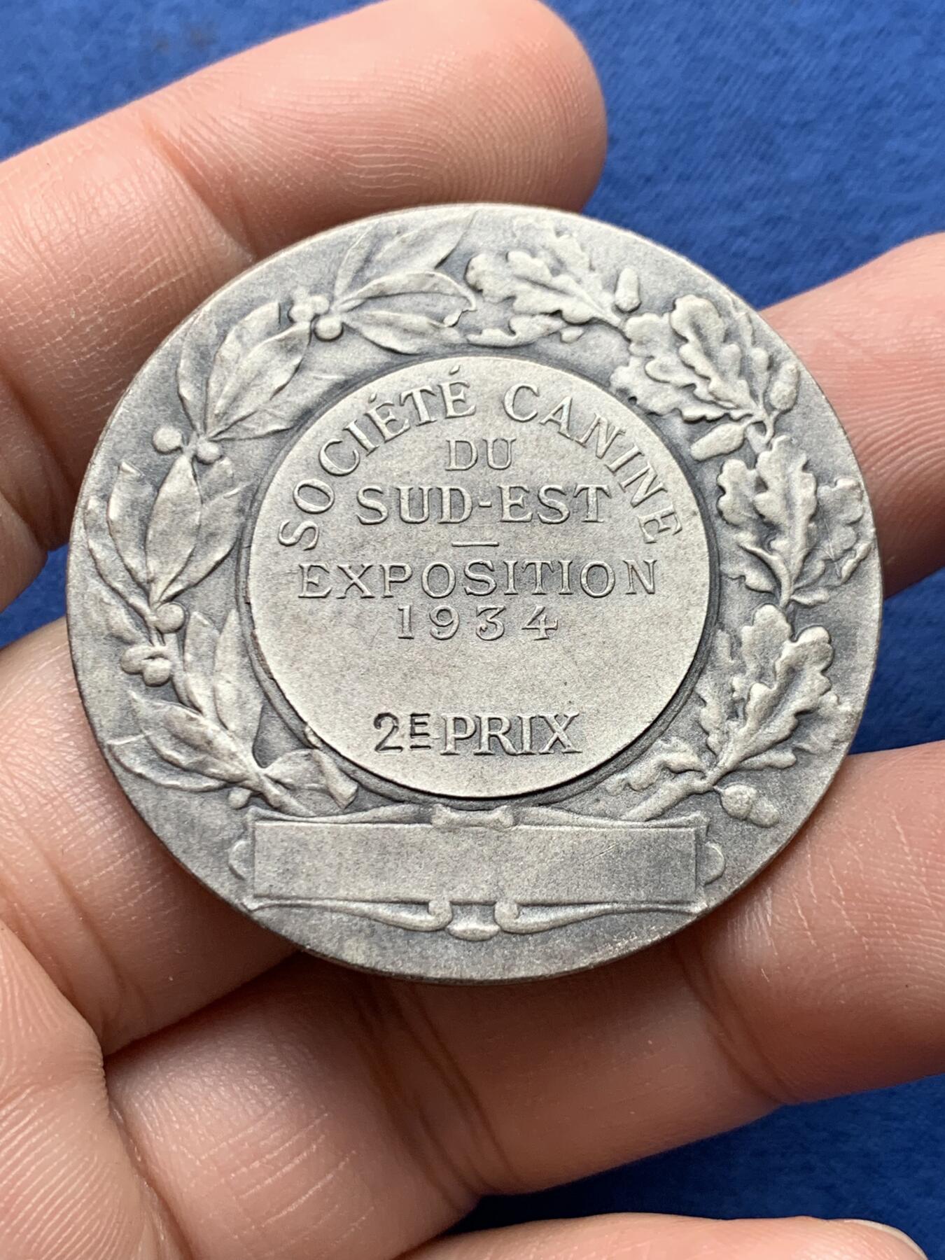 《竞宝斋》第434场 周日，周一2场连拍 （全场包邮） 法国 1934 犬类协会 镀银铜章 高浮雕 细节都不错 29.5克 41.3mm