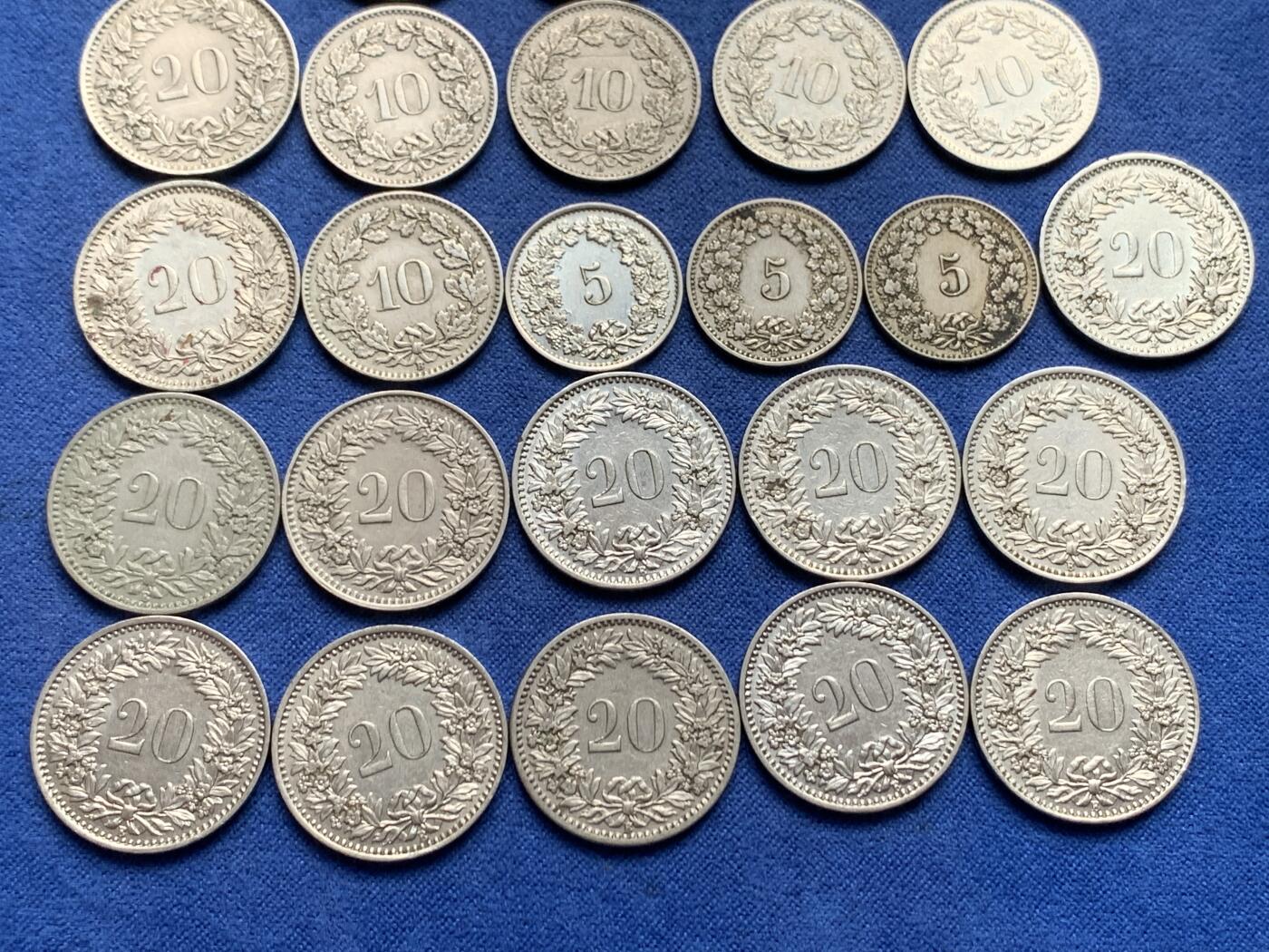 《竞宝斋》第434场 周日，周一2场连拍 （全场包邮） 31枚一组 瑞士早年份生丁镍币，20生丁17枚，10生丁9枚，5生丁5枚。都是1940年之前的年份，含1887/1885年5生丁，1883/1885年20生丁镍币，凑年份的不要错过了！具体年份版本以图片为准