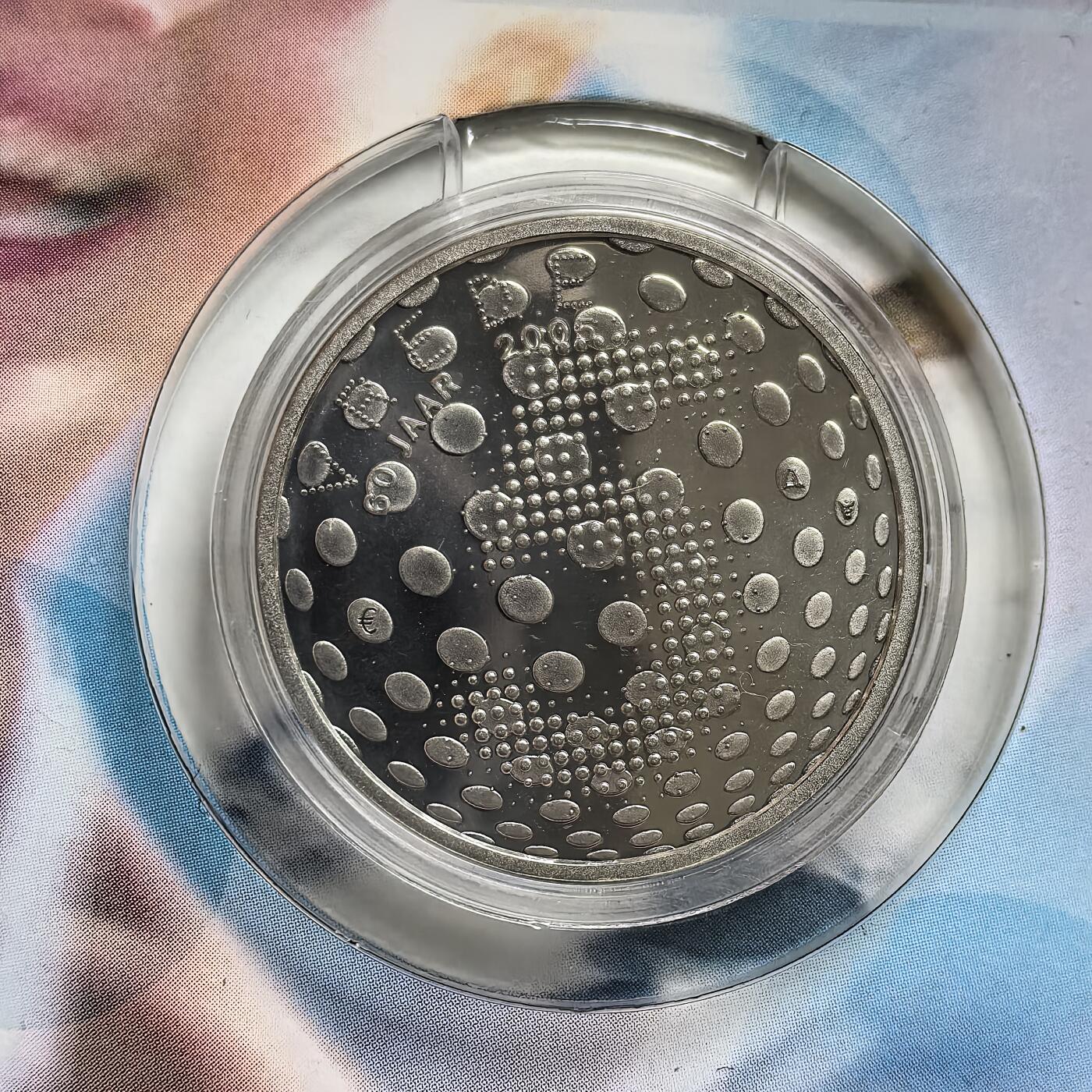 道一币馆币章第一百五十四场 原包装 荷兰2005年欧洲和平自由60周年5欧元精制银币