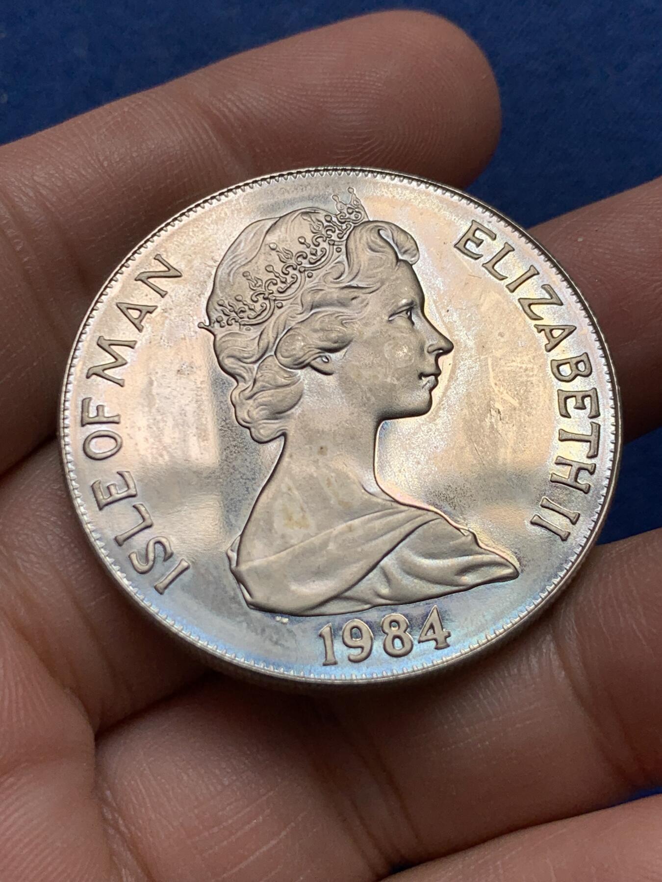 《竞宝斋》第434场 周日，周一2场连拍 （全场包邮） 英属马恩岛1984年洛杉矶夏季奥运会1克朗精铸 全新 38mm