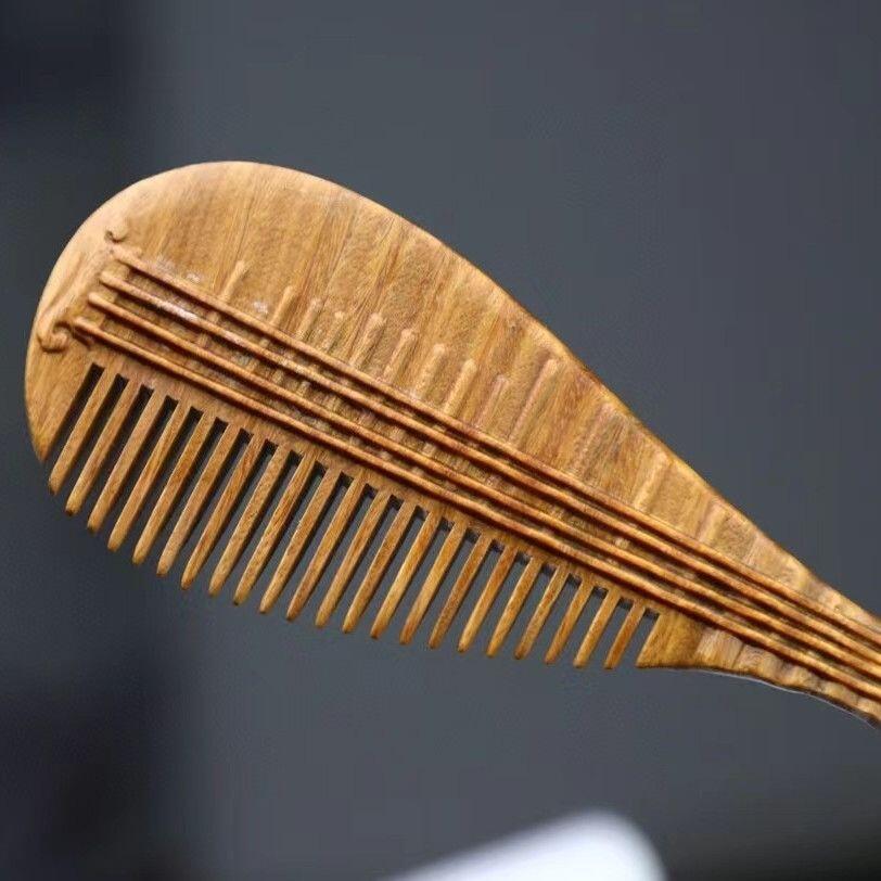 听雨轩（16）木雕 绿檀木琵琶梳雕花木梳 14.5*4.9cm