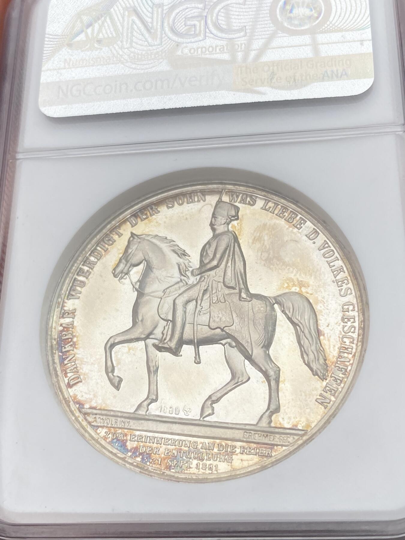 万国钱币拍卖第054期 NGC MS67 1861年德国汉诺威奥古斯特一世戎装铜像落成纪念大银章 后铸高浮雕精致1000银 顶级高分镜面精致