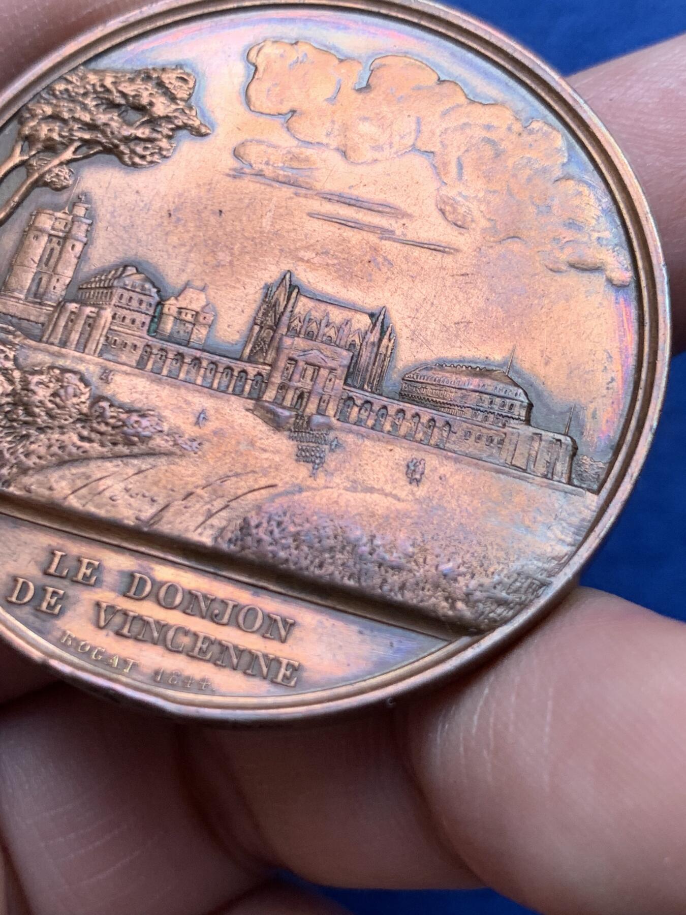 《竞宝斋》第434场 周日，周一2场连拍 （全场包邮） 法国 1842-1845 攻占巴士底狱 铜章 早期船首边铭 41.8克 42.3mm