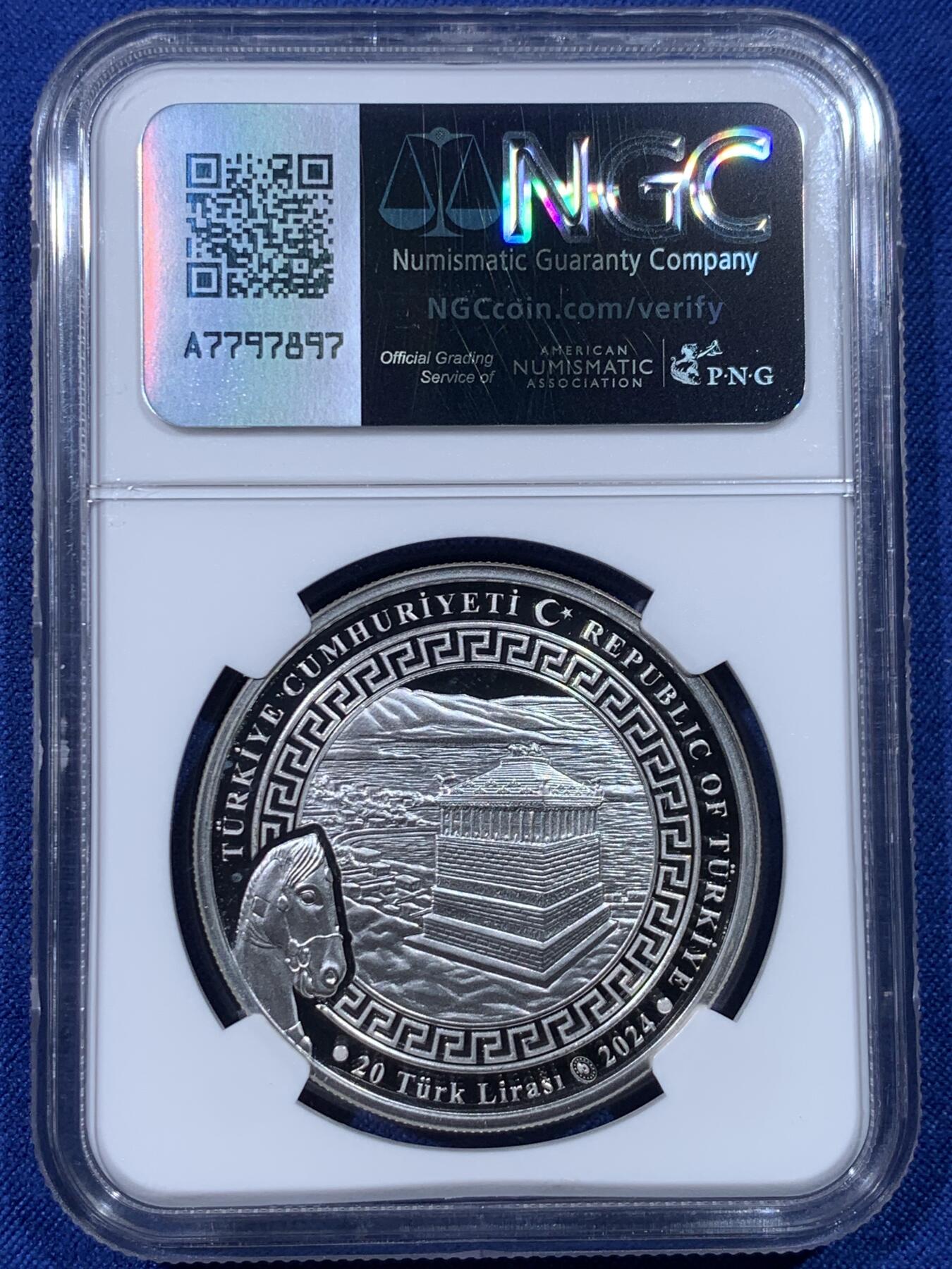 《竞宝斋》第434场 周日，周一2场连拍 （全场包邮） NGC PF69UC 土耳其2024年世界七大奇迹-哈利阿纳苏斯陵20里拉精制纪念银币（局部细节精湛需要放大镜欣赏~限量发行3千枚，克重1盎司，925银，币径38.61MM）