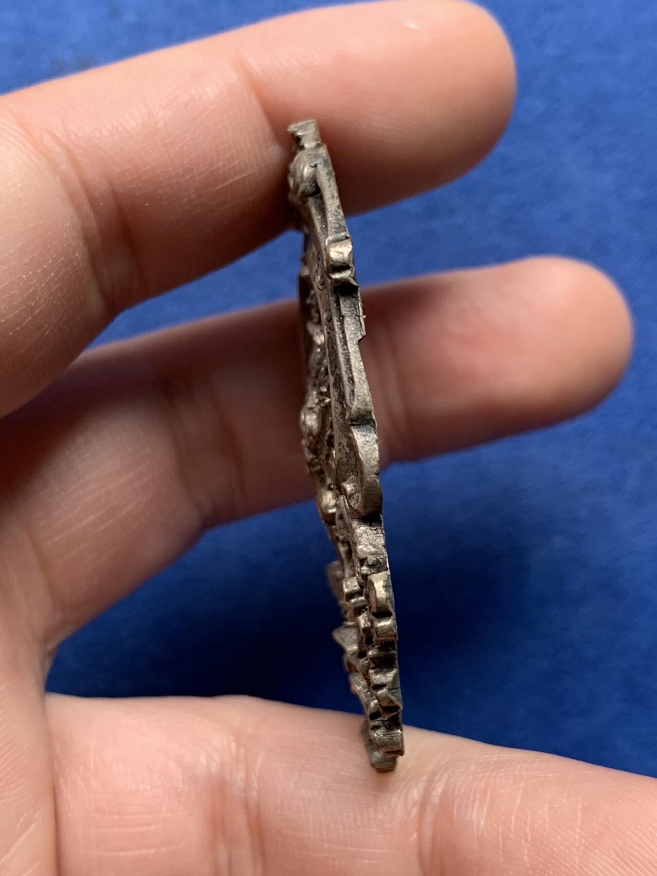 《竞宝斋》第434场 周日，周一2场连拍 （全场包邮） 奥地利1893年因斯布鲁克锡章 20.7克 53*41mm 细节见图