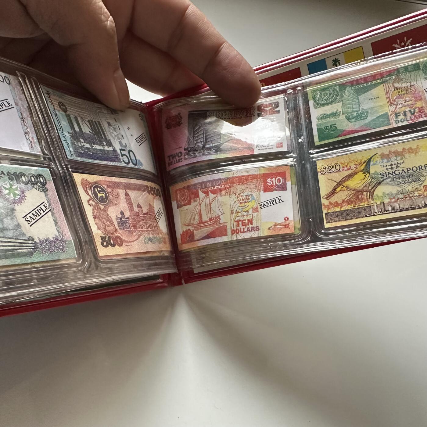 🌹外币初藏🌹🐯2025年第123场  每周二四六晚8️⃣点 接代拍 马来西亚旅游纪念册