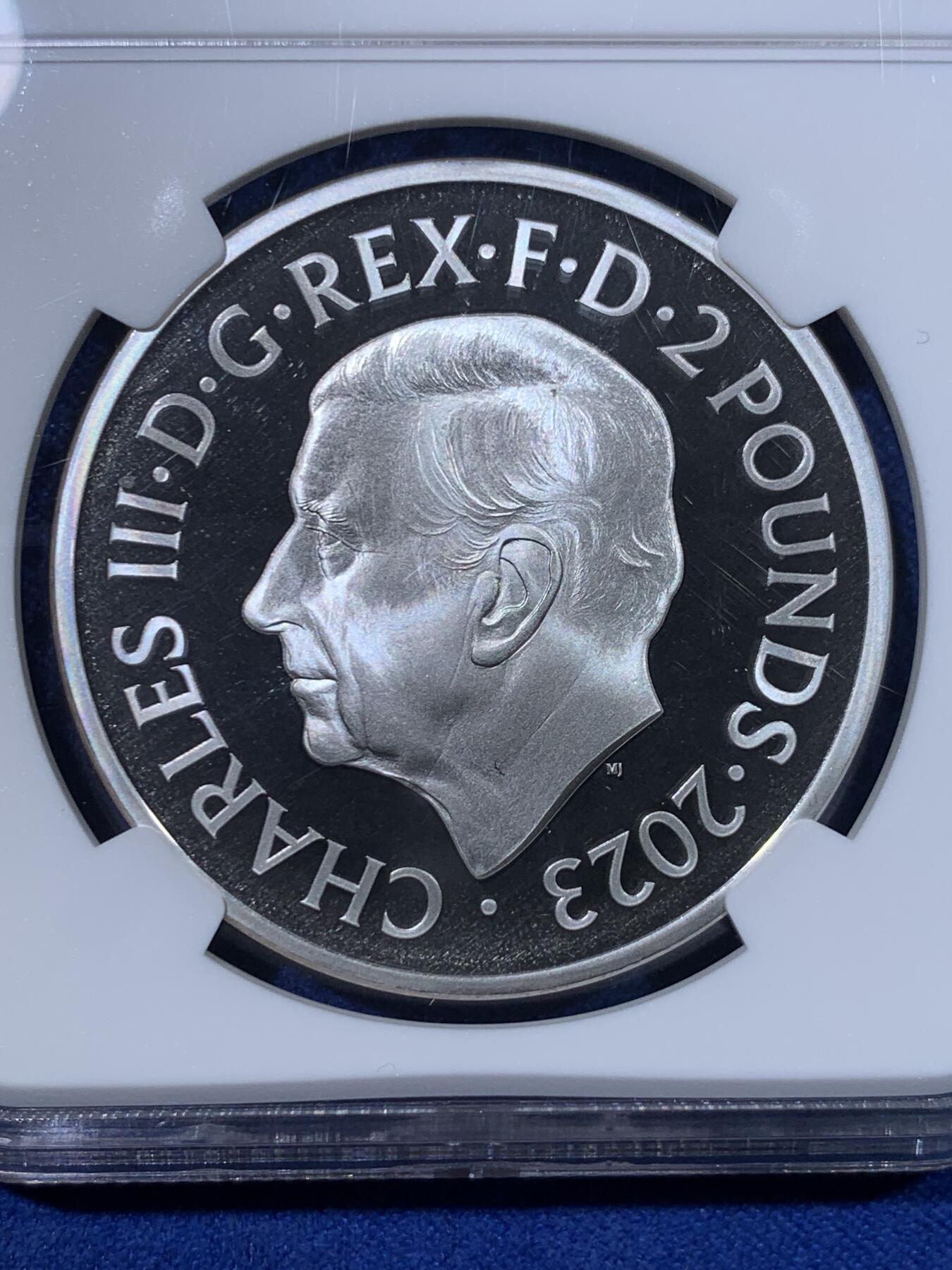 《竞宝斋》第434场 周日，周一2场连拍 （全场包邮） 四枚一组 NGC PF70UC 英国2022年/2023年发行哈利波特25周年精制纪念银币 哈利波特与魔法石2英镑（1盎司克重，999银，币径38.61MM，限量发行1万5千枚，盒证齐全）+霍格沃兹特快列车5英镑 加厚版（2盎司克重，999银，币径38.61MM，限量发行760枚）+邓布利多教授2英镑（1盎司克重，999银，币径38.61MM，限量发行5千枚）+首期 霍格沃茨魔法学院2英镑（1盎司