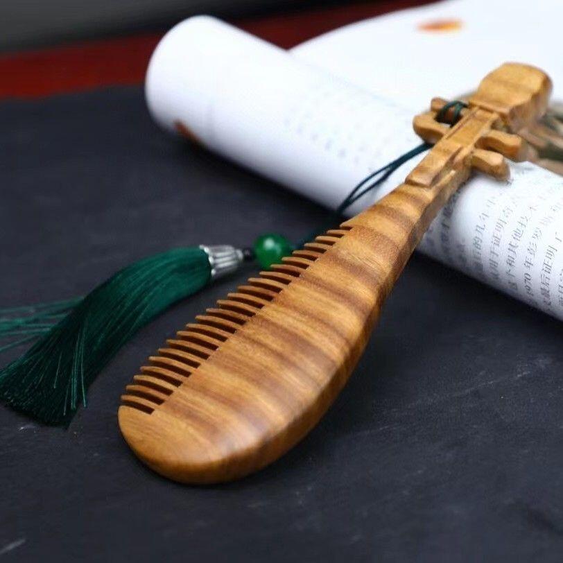 听雨轩（16）木雕 绿檀木琵琶梳雕花木梳 14.5*4.9cm