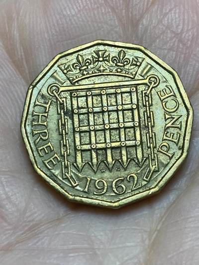 2025年第一百二十一场(总第一百四十七场）外国好品散币(免佣金) - 英国🇬🇧1962年3便士(伊丽莎白二世青年桂冠第二版)