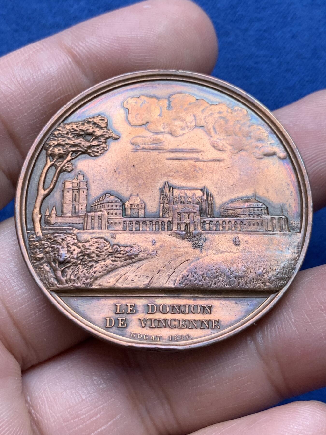 《竞宝斋》第434场 周日，周一2场连拍 （全场包邮） 法国 1842-1845 攻占巴士底狱 铜章 早期船首边铭 41.8克 42.3mm