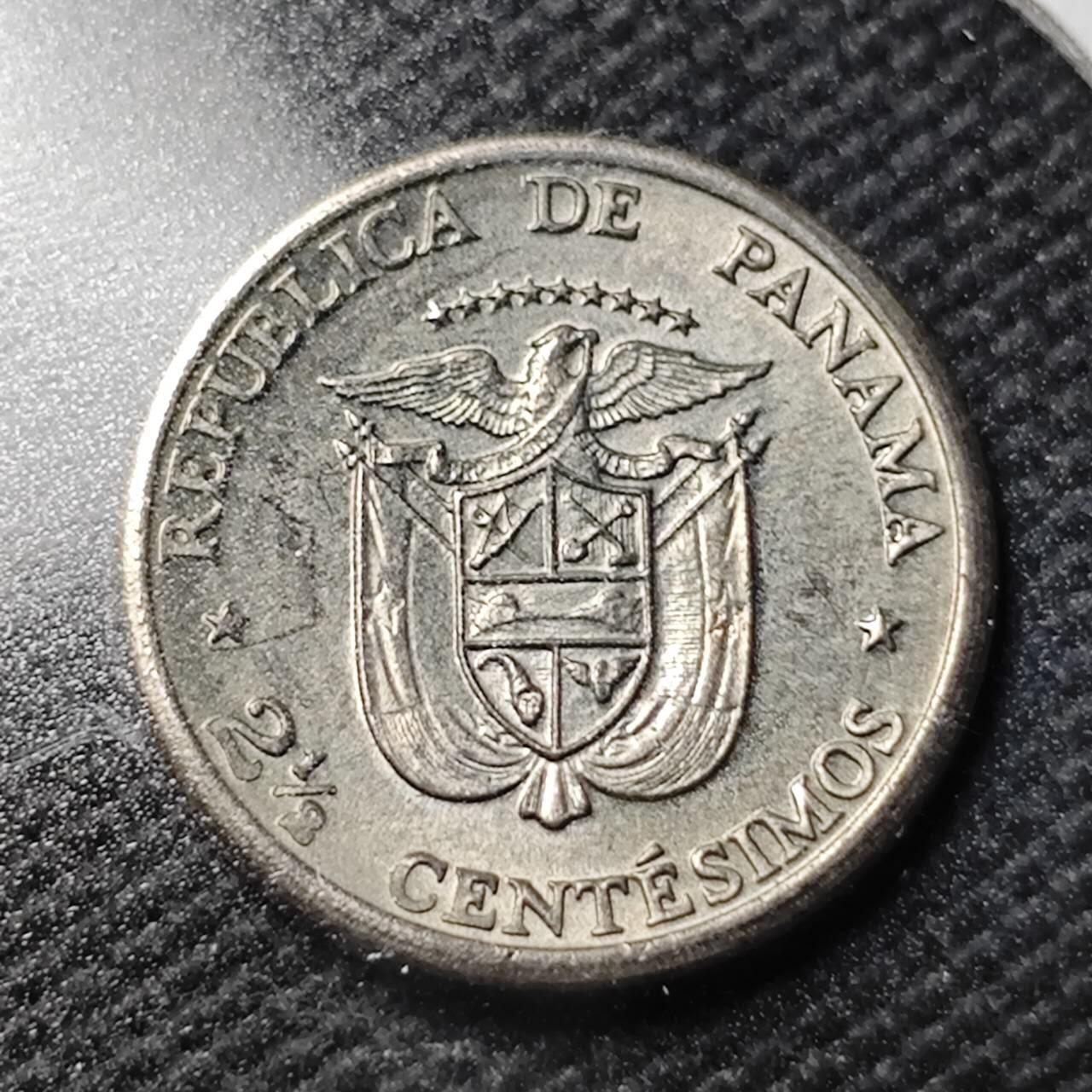 KK钱币收藏小铺  第363场  2月预留时间 周末发货  1973巴拿马2.5分握草 纪念币