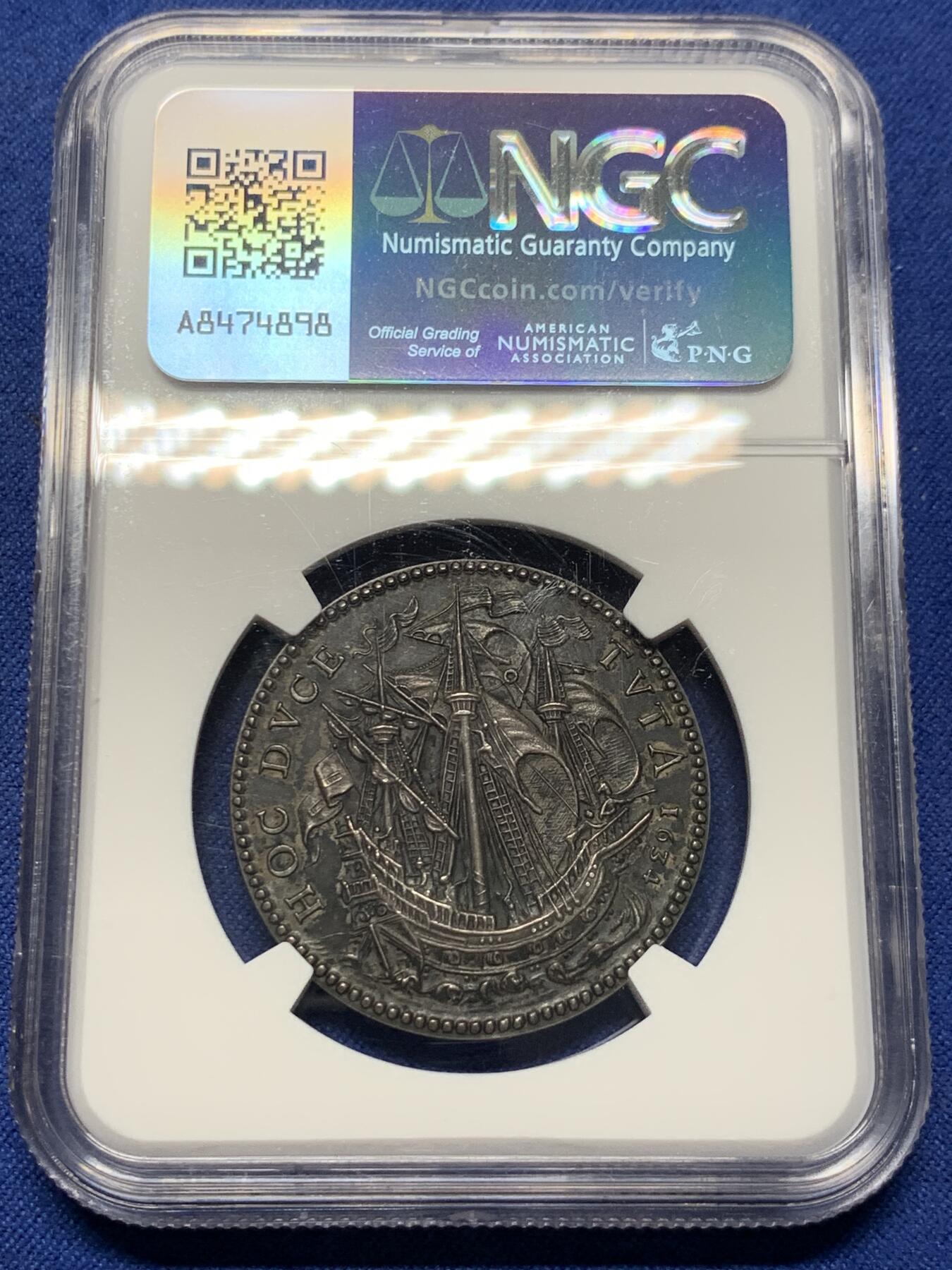 《竞宝斋》第434场 周日，周一2场连拍 （全场包邮） NGC MS63 法国红衣主教黎塞留公爵半身像纪念银代币 丰饶角银标 人像刻画细腻传神 作为商业航海总监 背面商船刻画鲜活 栩栩如生 作为早期代币 难得一见