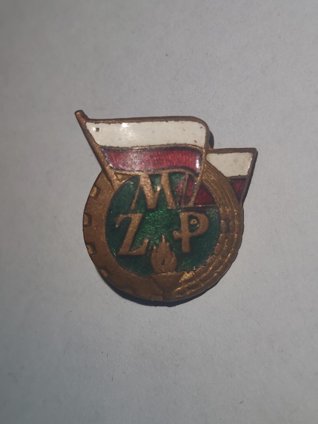 韵星假日精品2025秋季军品类拍卖会-- Rimey Holidays Boutique 2025 Autumn Militaria Sale 波兰人民共和国第一版共青团证章 转轮版