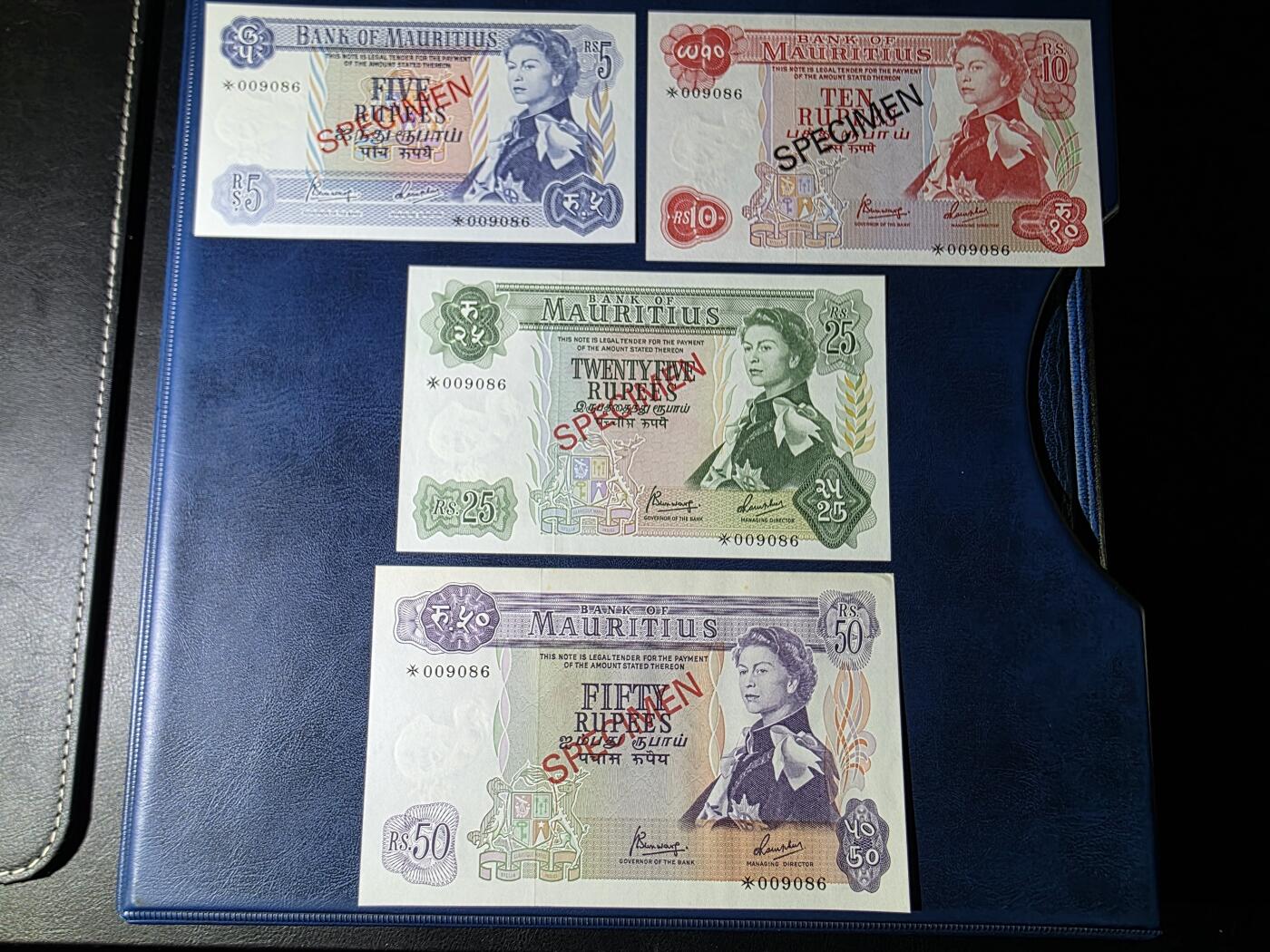 叁拾收藏第33期 毛里求斯戎装女王 样钞一套  UNC （个别有潮斑）