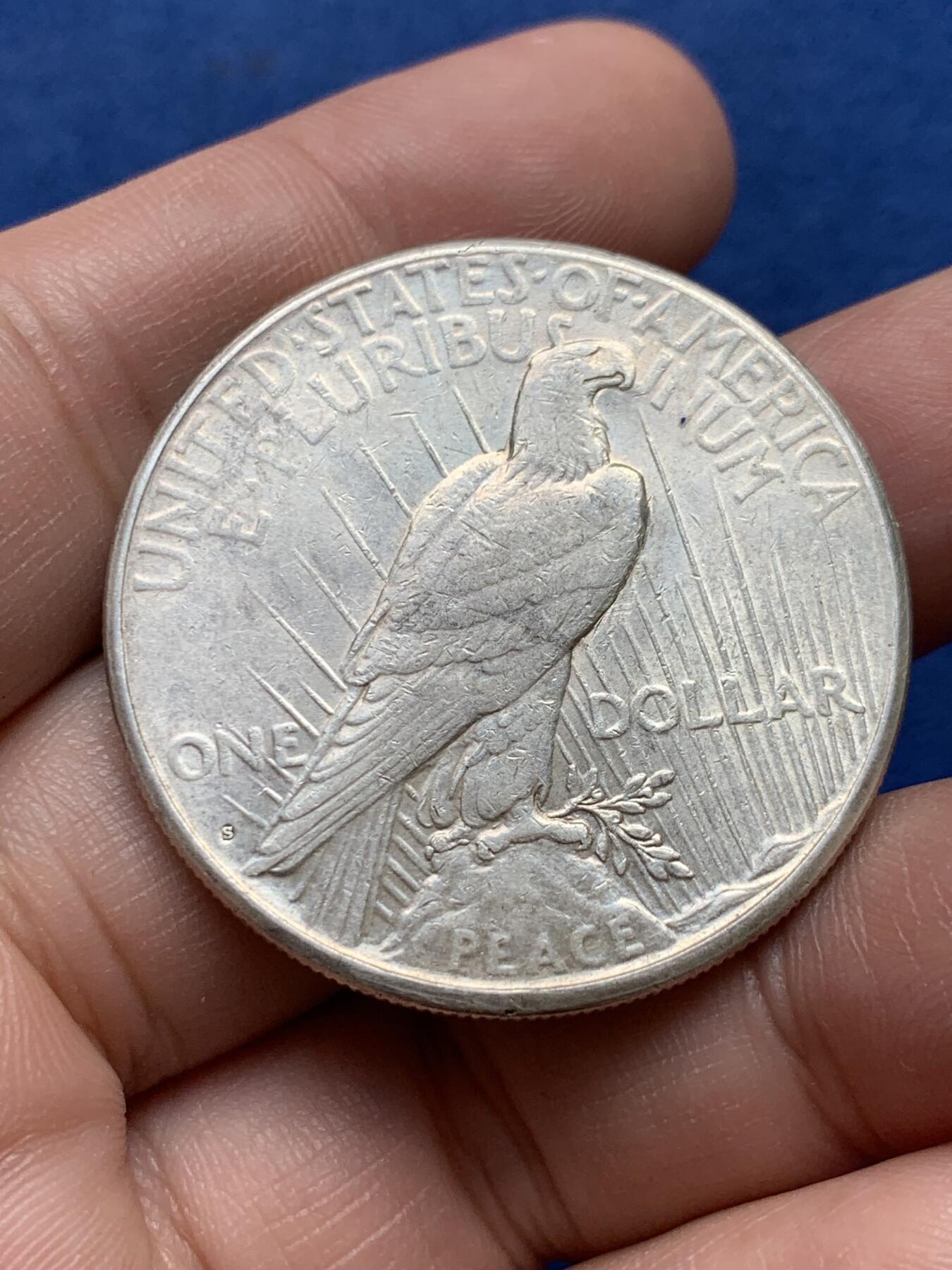 《竞宝斋》第434场 周日，周一2场连拍 （全场包邮） 美国1922年和平1美元银元