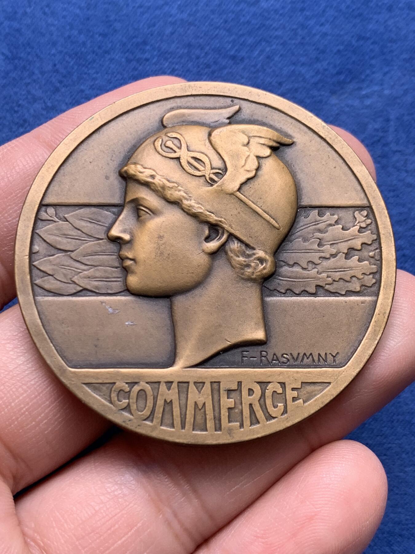 《竞宝斋》第434场 周日，周一2场连拍 （全场包邮） 法国商事法庭庭长联席会议纪念铜章 56.9克 49.8mm 丰饶角铜标 小飞侠头像少见