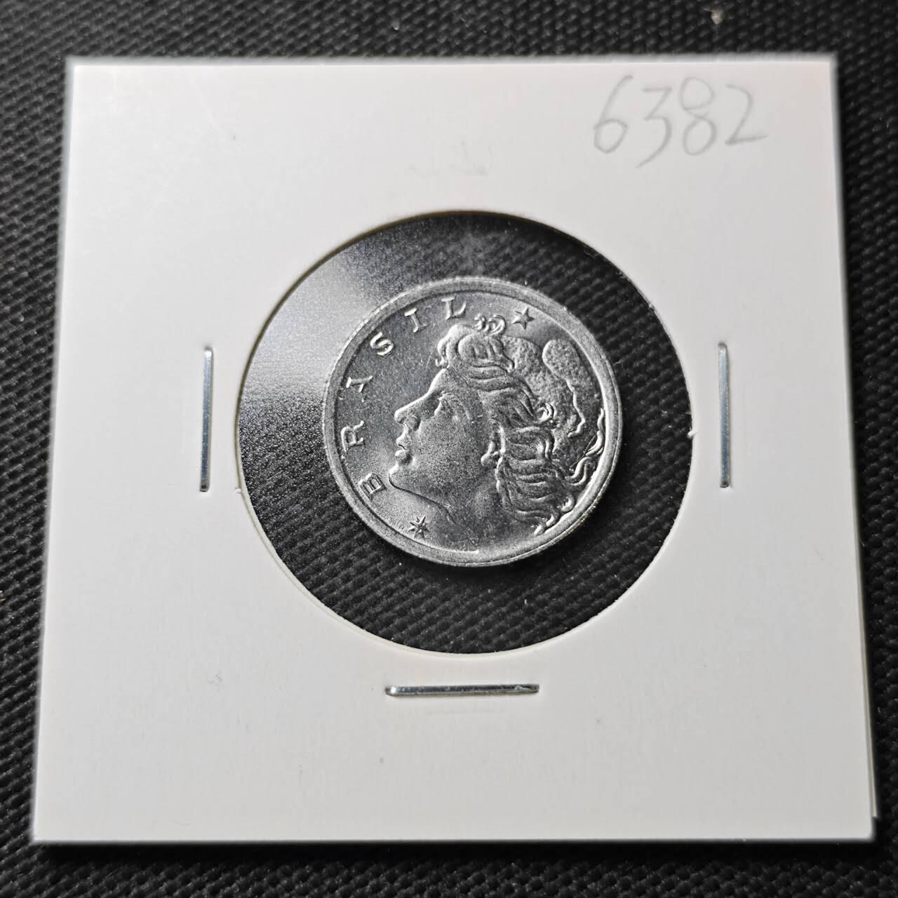 KK钱币收藏小铺  第363场  2月预留时间 周末发货  1975巴西2分 好品纪念币