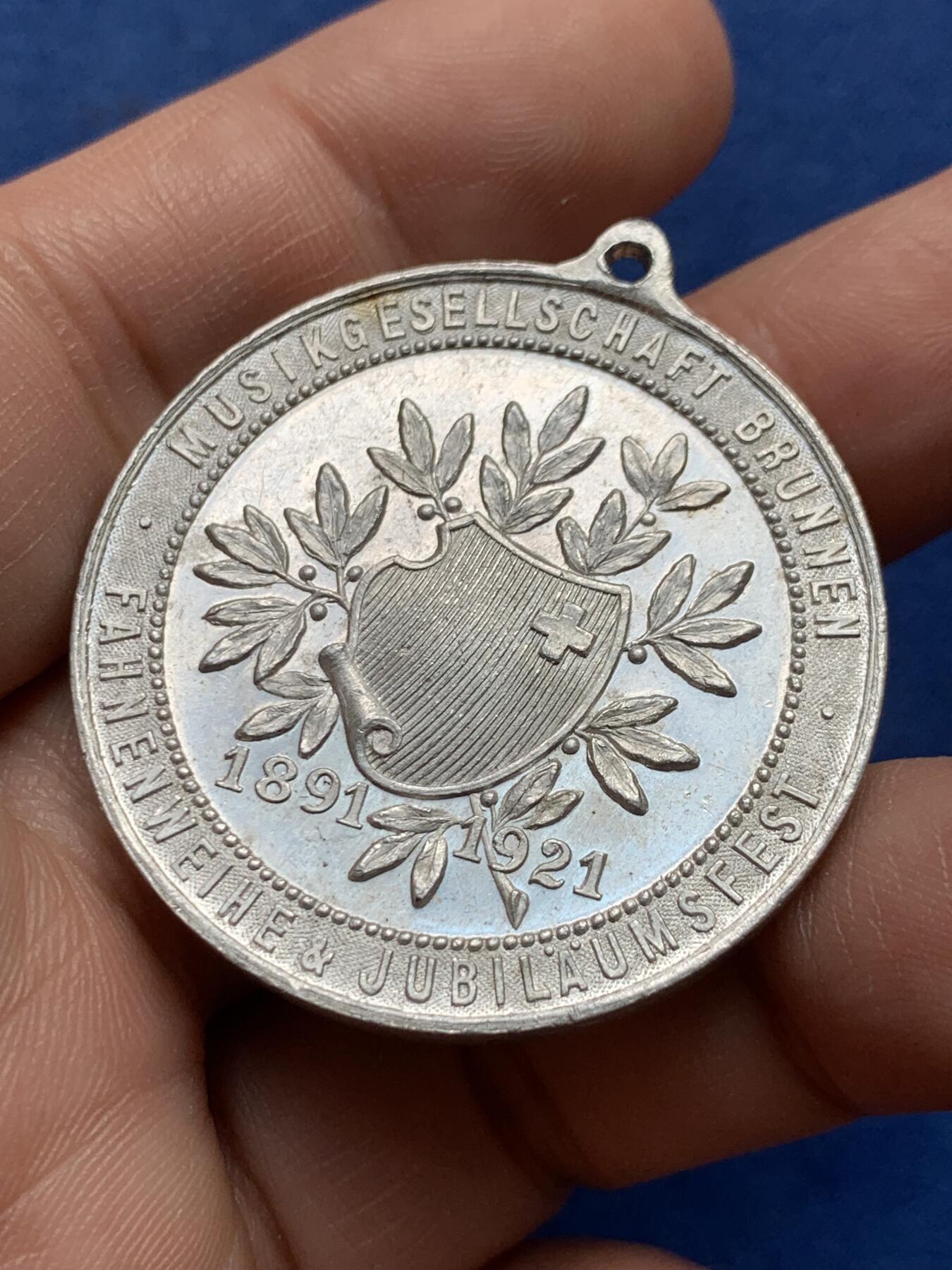 《竞宝斋》第434场 周日，周一2场连拍 （全场包邮） 瑞士 1921年 音乐节 铝制纪念章 保存不易 6.1克 38.9mm